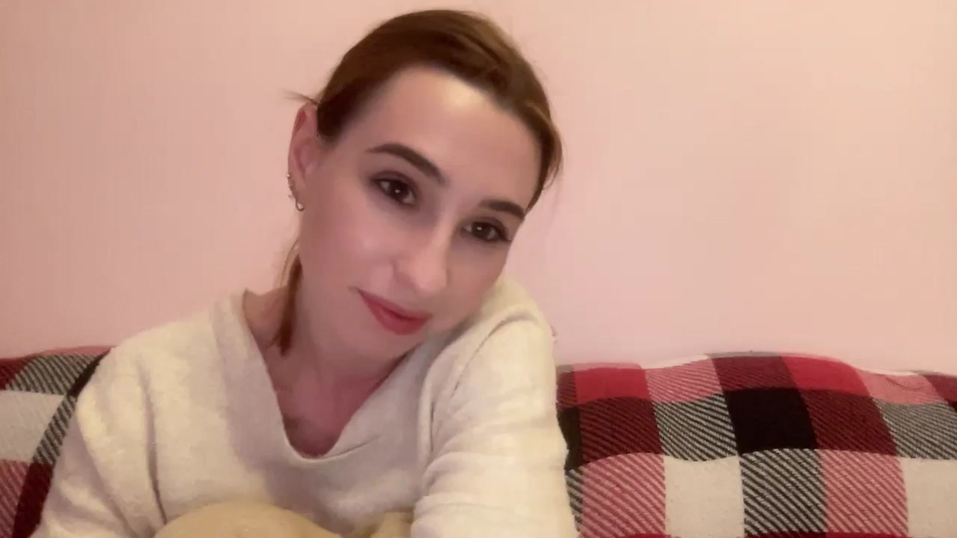 Gallery image thumbnail from Just_I's myfreecams stream on, 05/12/2024, 18:18 image 5 of 20