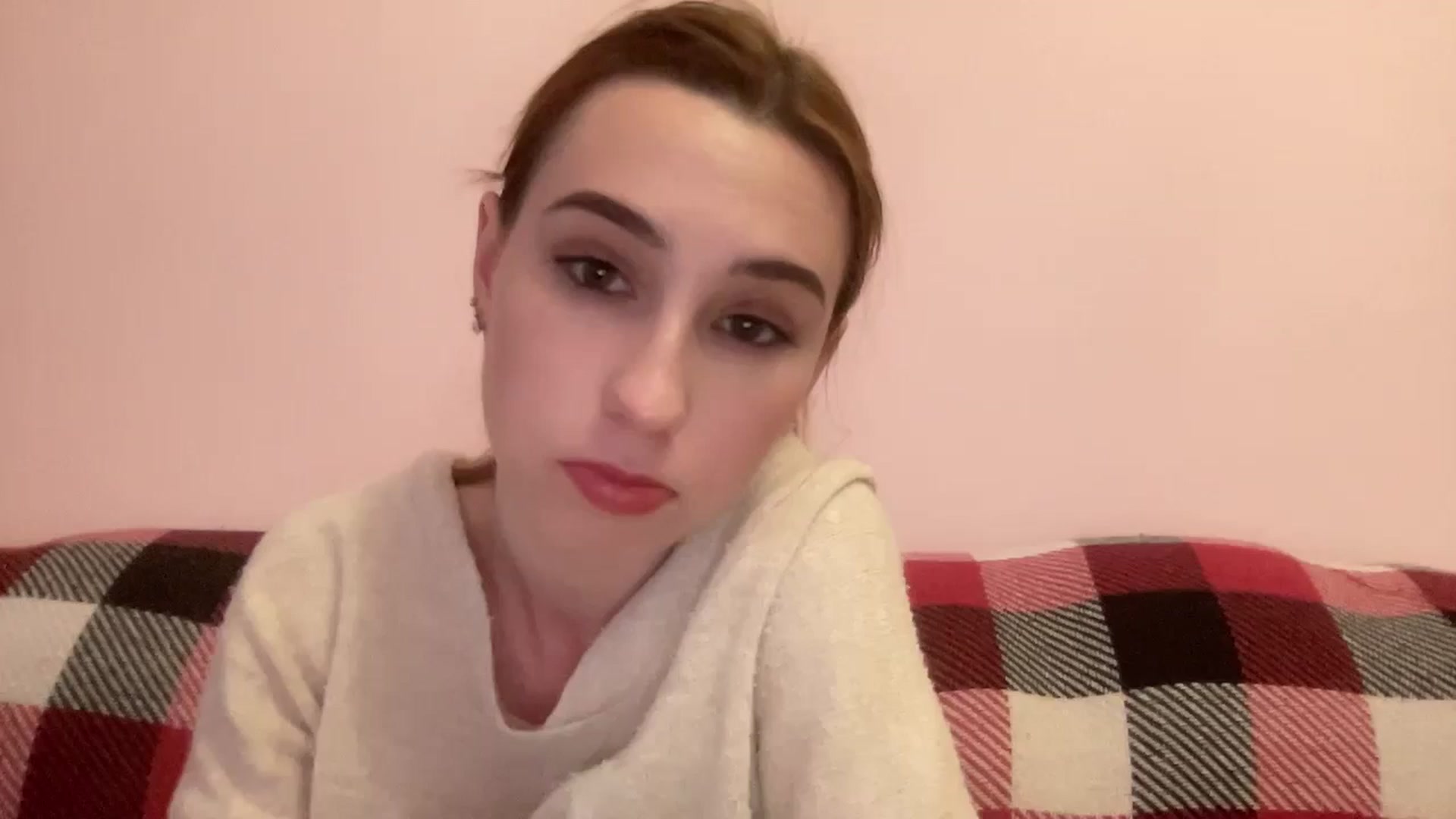 Gallery image thumbnail from Just_I's myfreecams stream on, 05/12/2024, 18:18 image 1 of 20