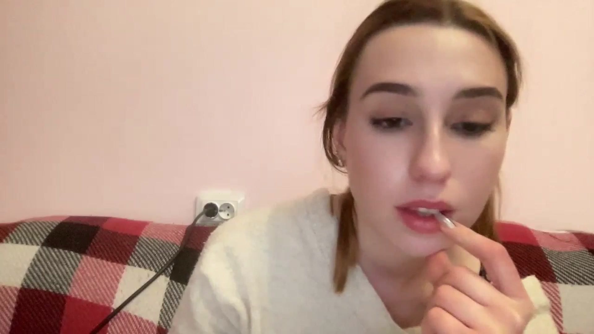 Gallery image thumbnail from Just_I's myfreecams stream on, 05/12/2024, 18:51 image 3 of 20