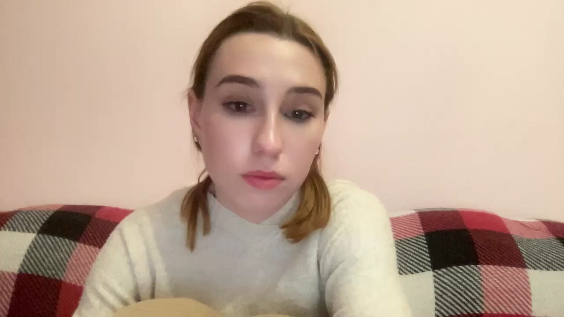 Gallery image thumbnail from Just_I's myfreecams stream on, 05/12/2024, 18:51 image 10 of 20