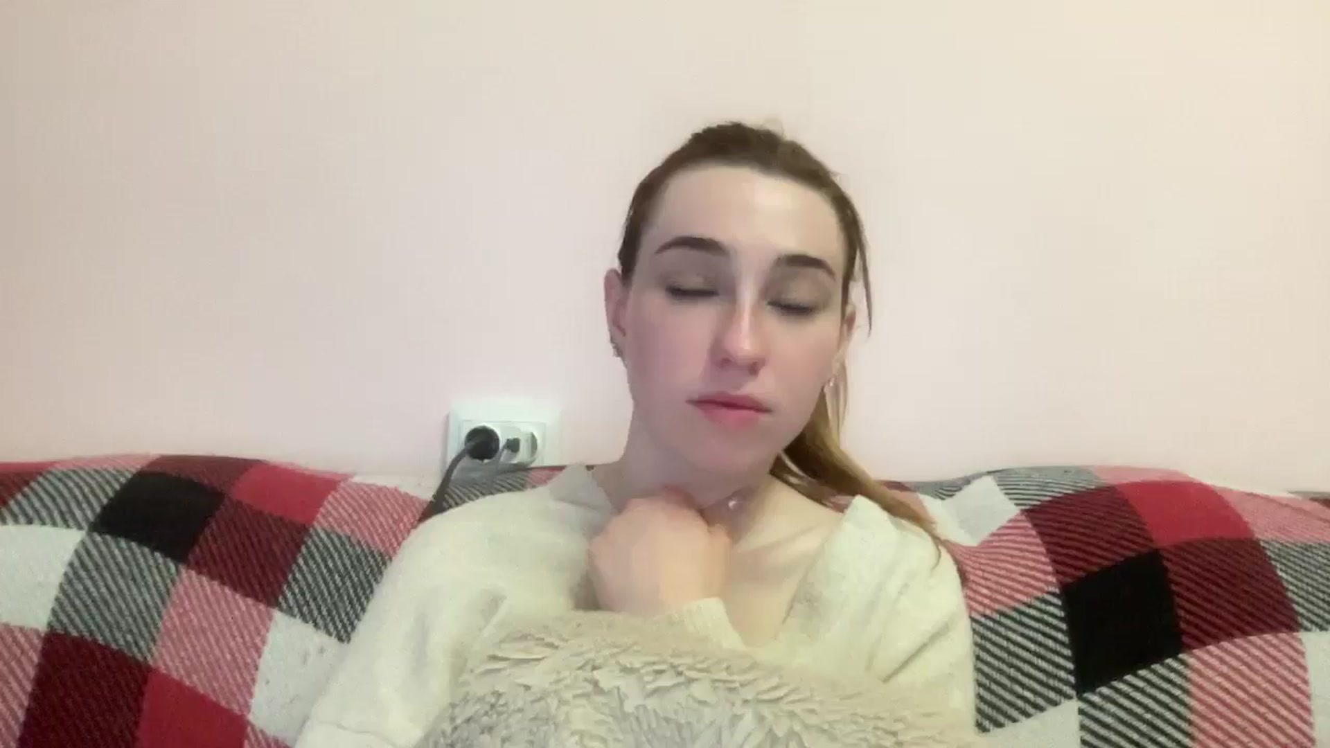 Gallery image thumbnail from Just_I's myfreecams stream on, 05/13/2024, 02:24 image 18 of 20