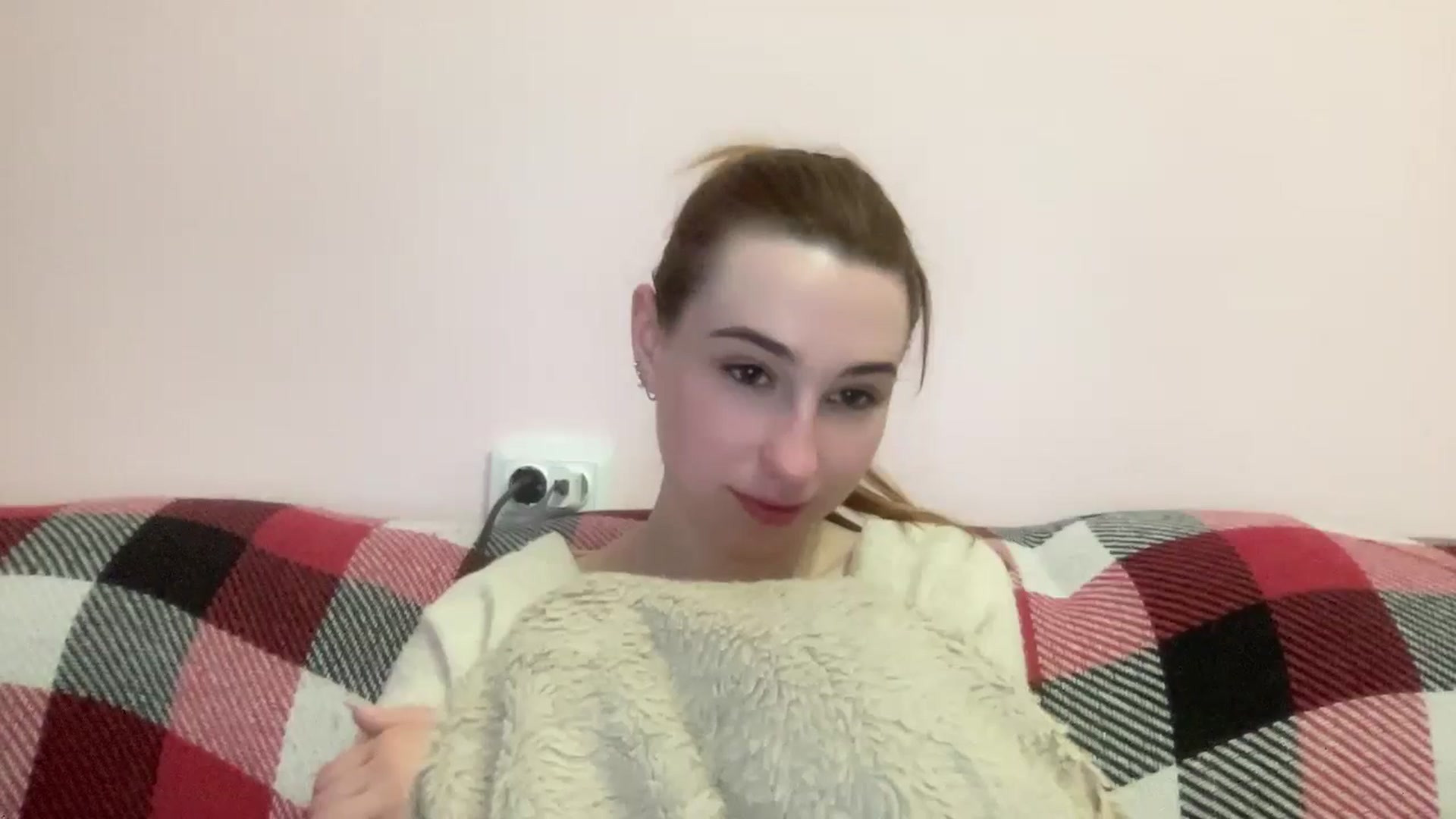 Gallery image thumbnail from Just_I's myfreecams stream on, 05/13/2024, 02:24 image 12 of 20