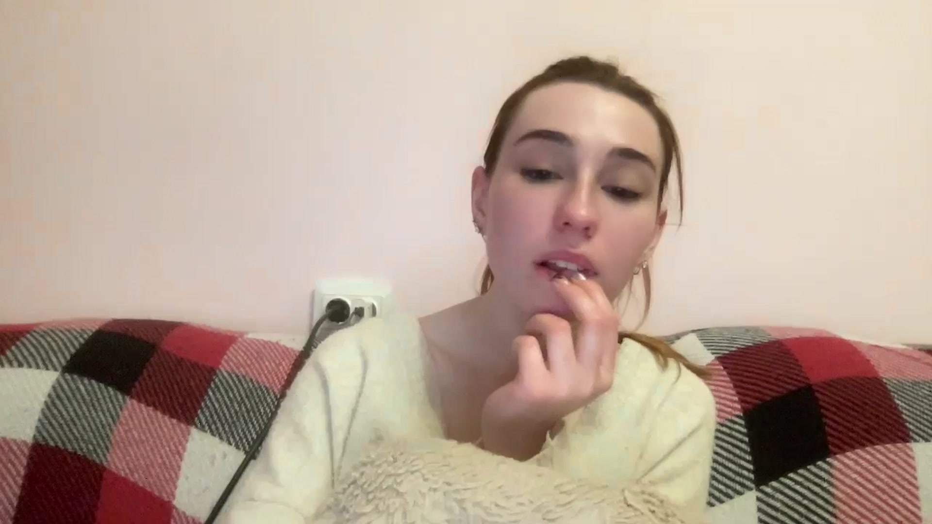 Gallery image thumbnail from Just_I's myfreecams stream on, 05/13/2024, 02:24 image 10 of 20