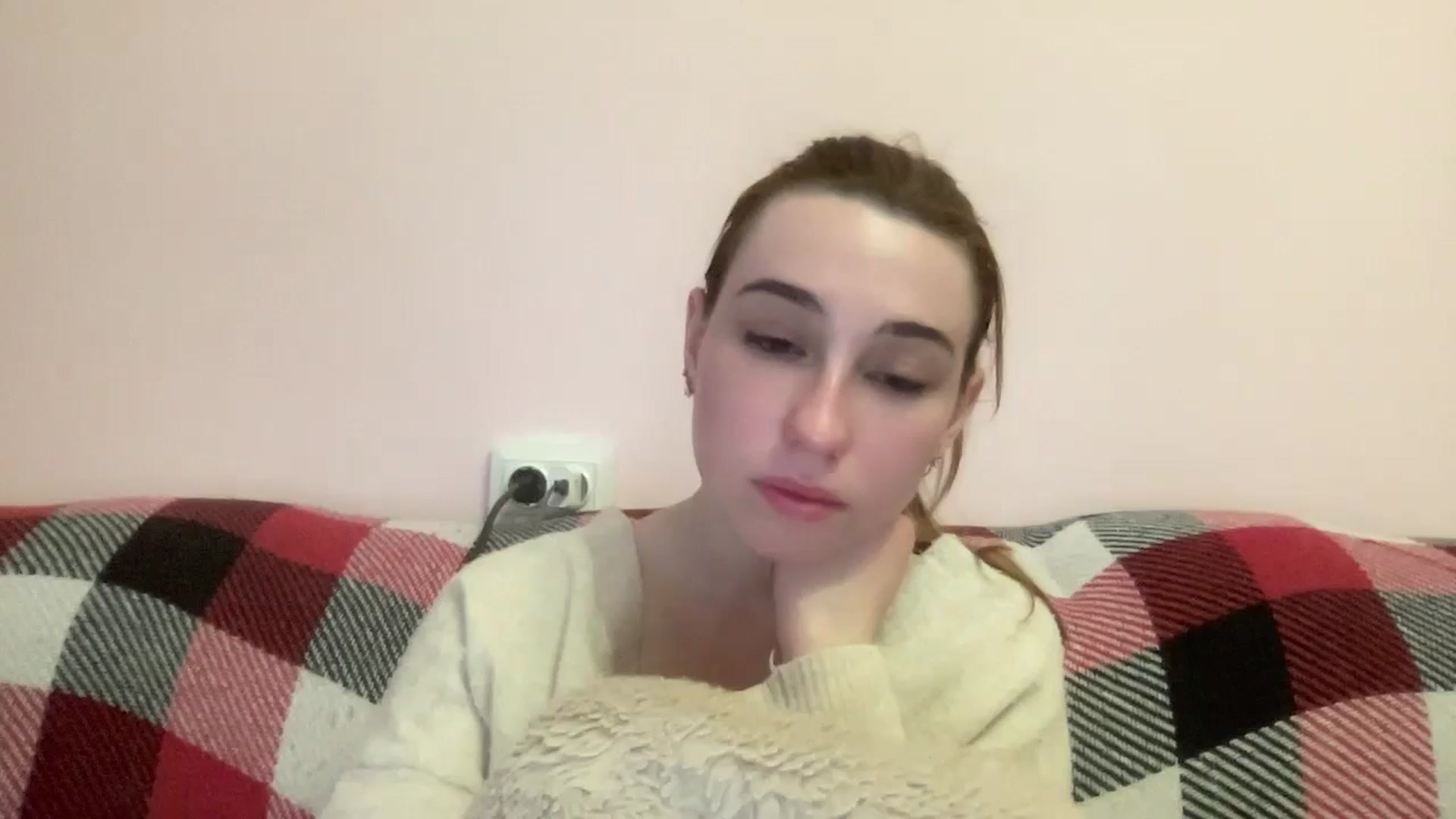 Gallery image thumbnail from Just_I's myfreecams stream on, 05/13/2024, 02:24 image 16 of 20