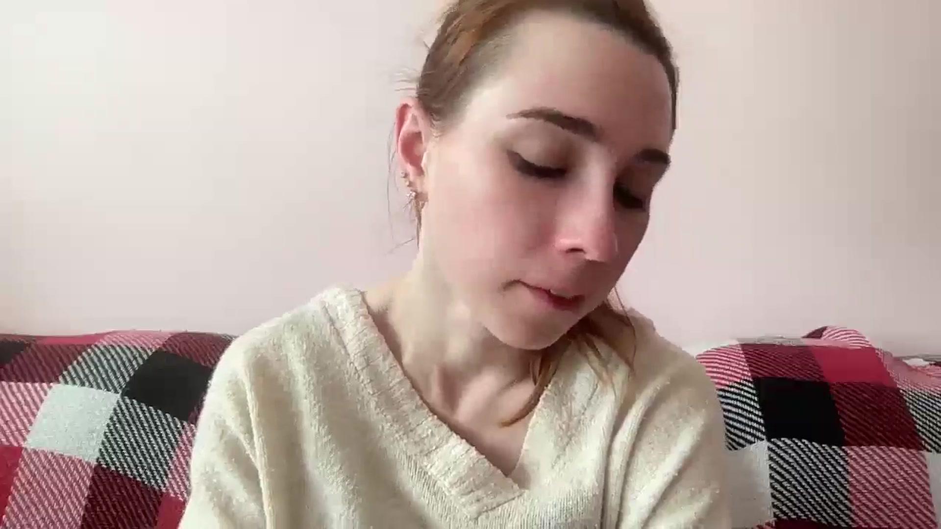 Gallery image thumbnail from Just_I's myfreecams stream on, 05/13/2024, 07:59 image 8 of 20