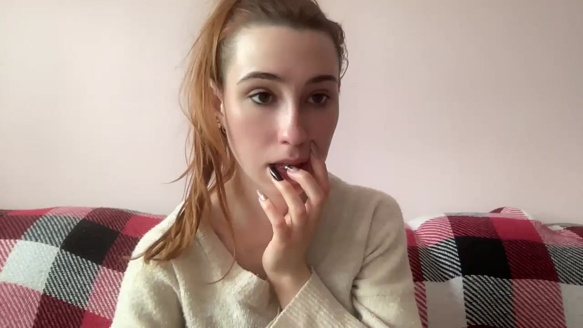 Gallery image thumbnail from Just_I's myfreecams stream on, 05/13/2024, 08:39 image 20 of 20