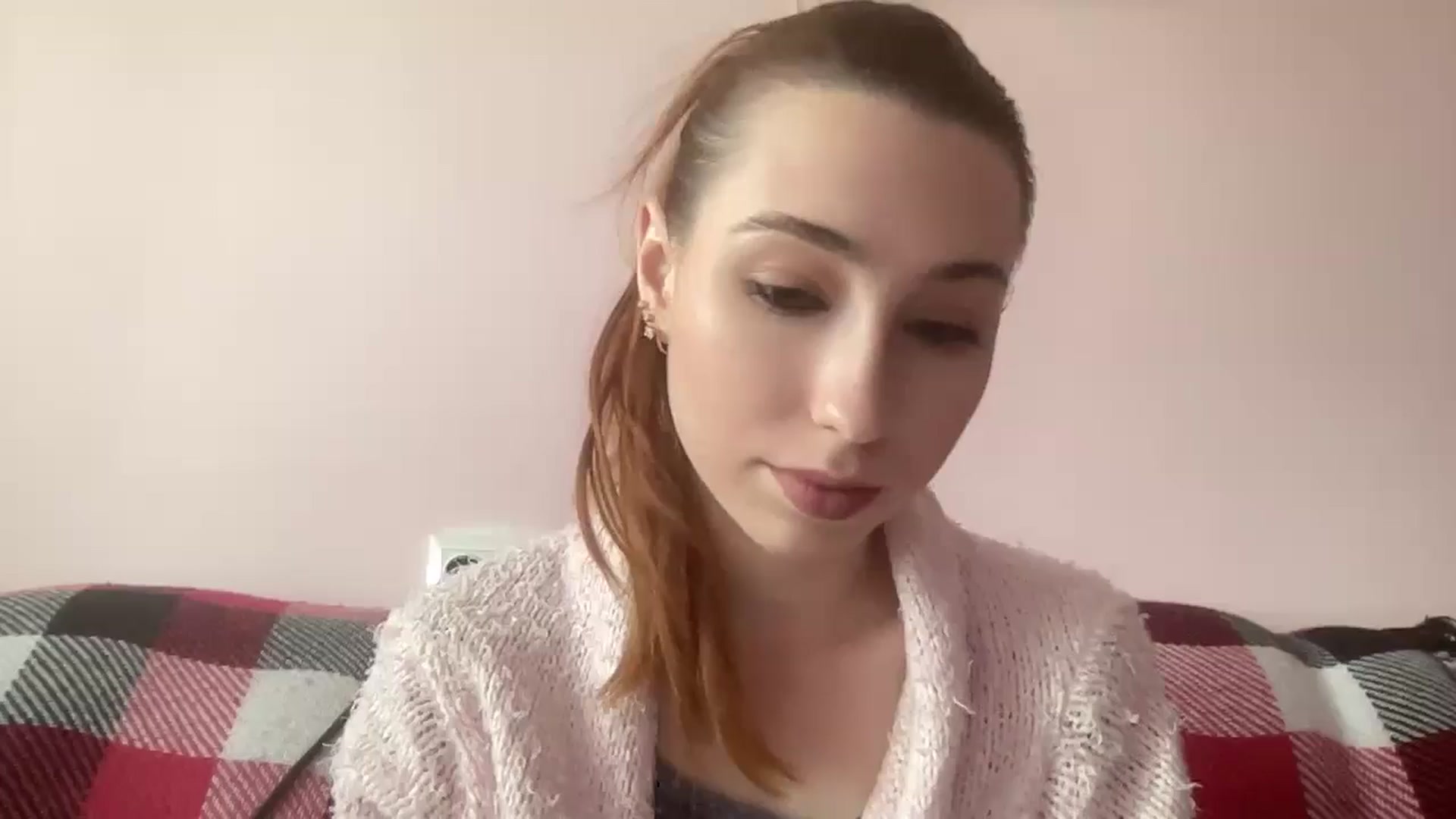 Gallery image thumbnail from Just_I's myfreecams stream on, 05/16/2024, 13:38 image 1 of 20