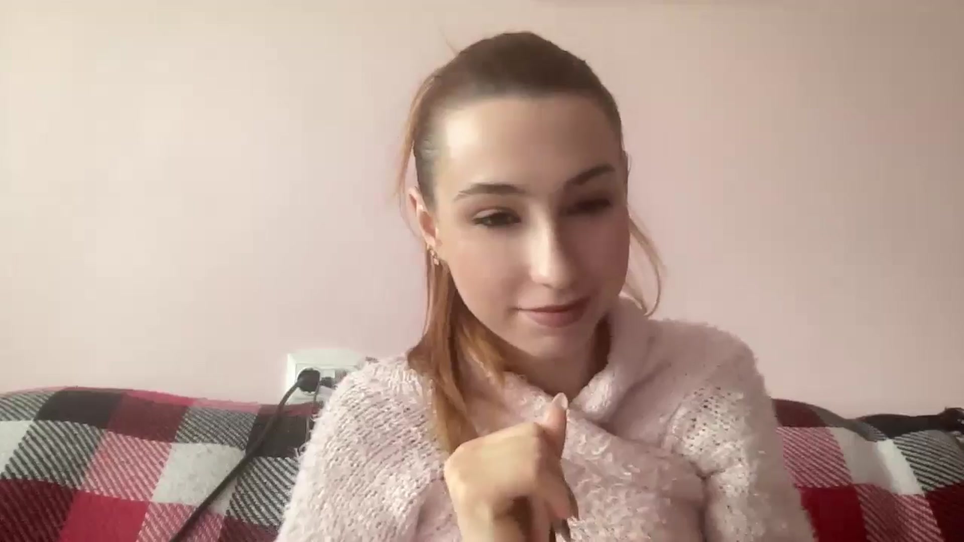 Gallery image thumbnail from Just_I's myfreecams stream on, 05/16/2024, 13:38 image 11 of 20