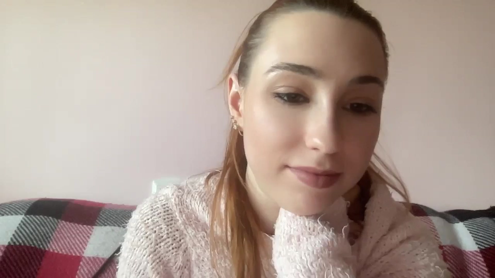 Gallery image thumbnail from Just_I's myfreecams stream on, 05/16/2024, 15:10 image 11 of 20