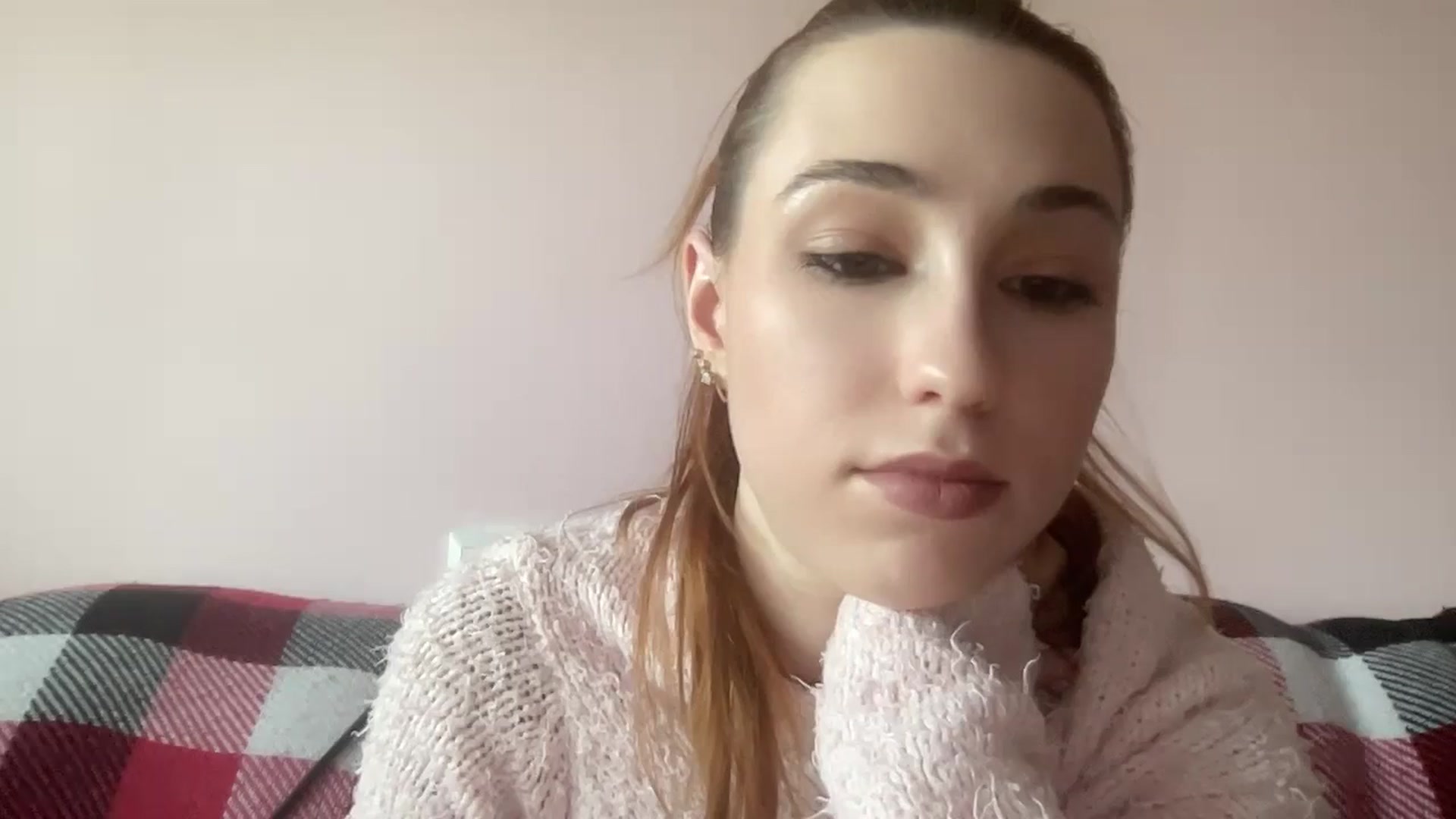 Gallery image thumbnail from Just_I's myfreecams stream on, 05/16/2024, 15:10 image 10 of 20