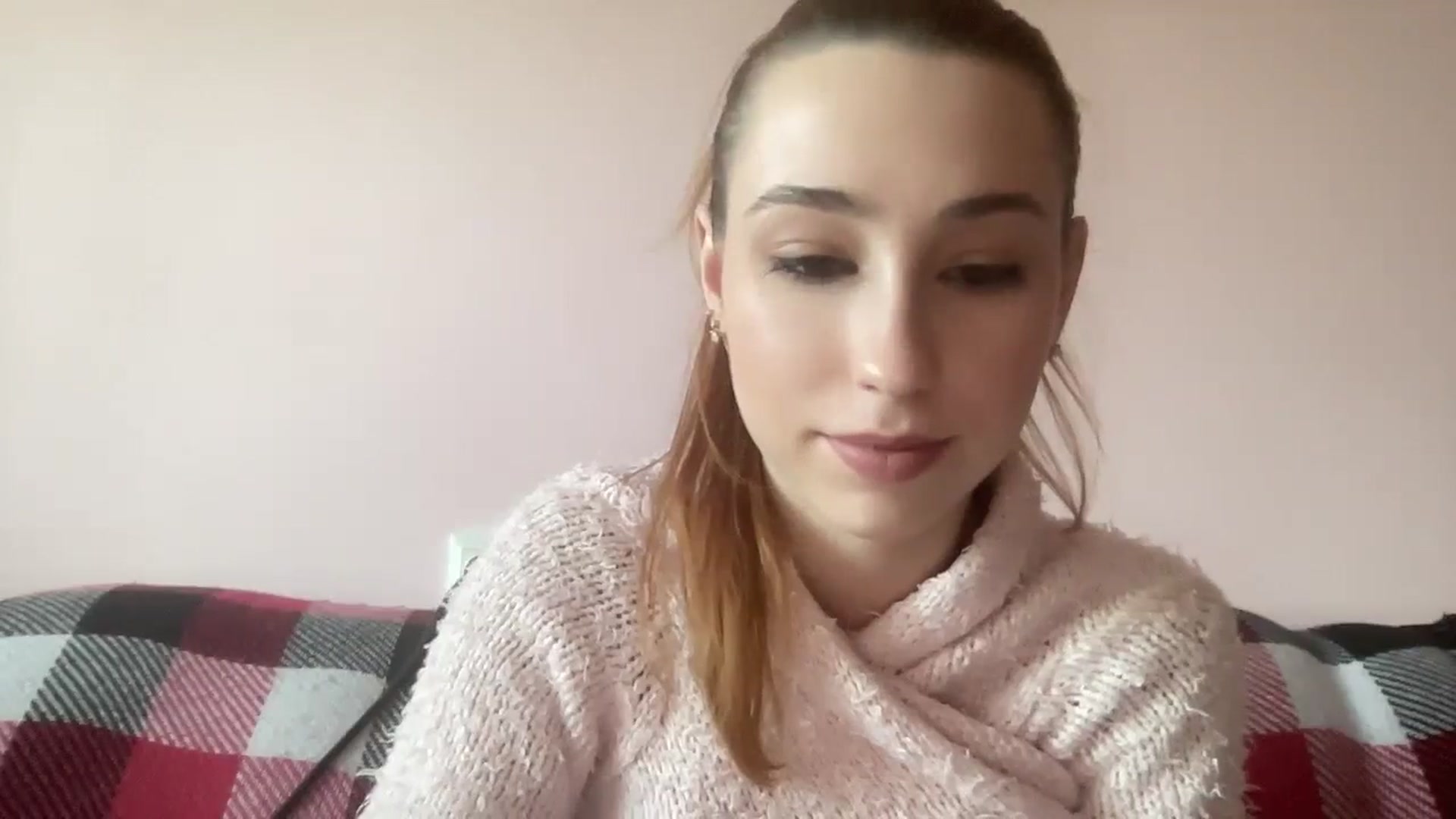 Gallery image thumbnail from Just_I's myfreecams stream on, 05/16/2024, 15:10 image 18 of 20