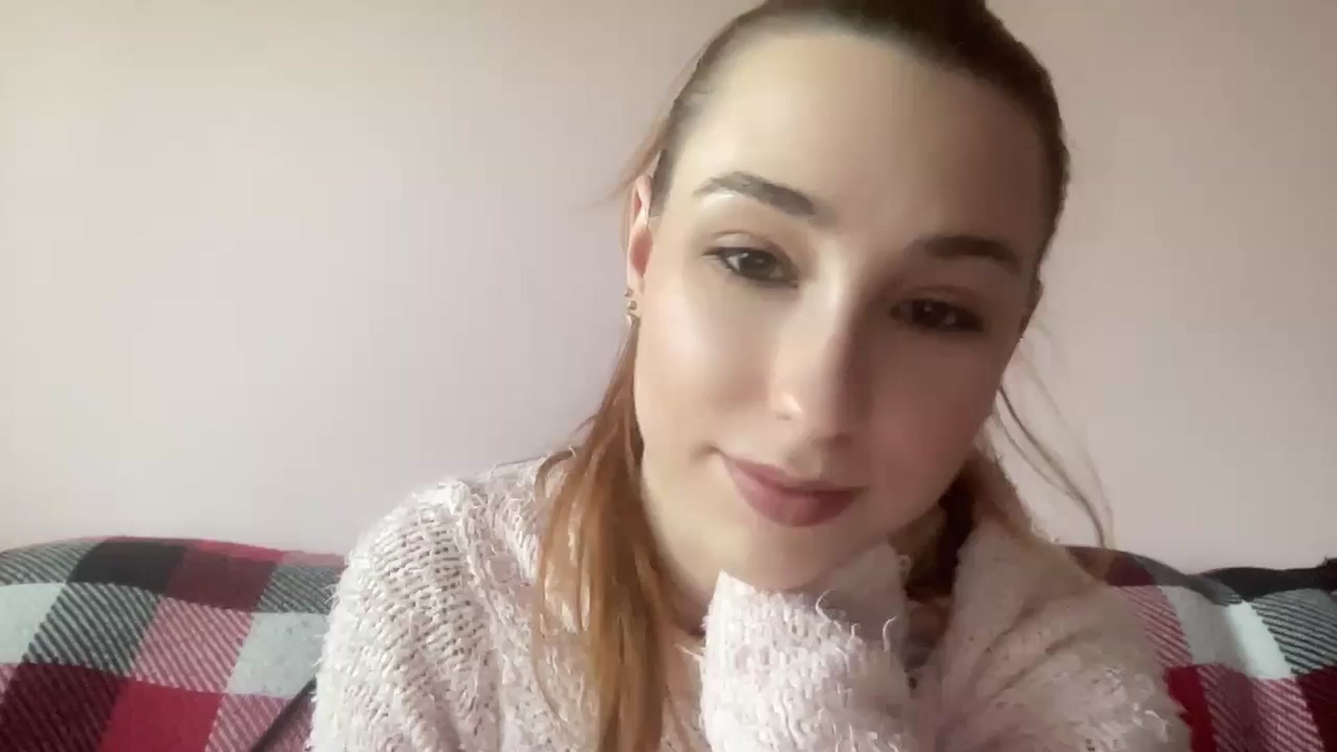 Gallery image thumbnail from Just_I's myfreecams stream on, 05/16/2024, 15:10 image 9 of 20