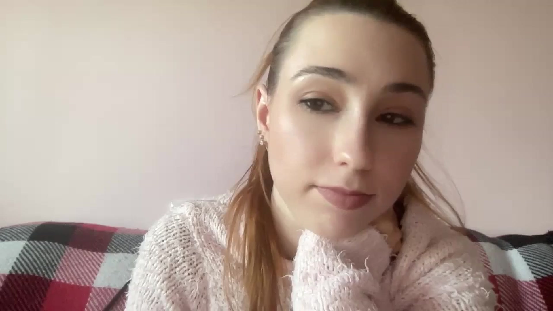 Gallery image thumbnail from Just_I's myfreecams stream on, 05/16/2024, 15:10 image 15 of 20