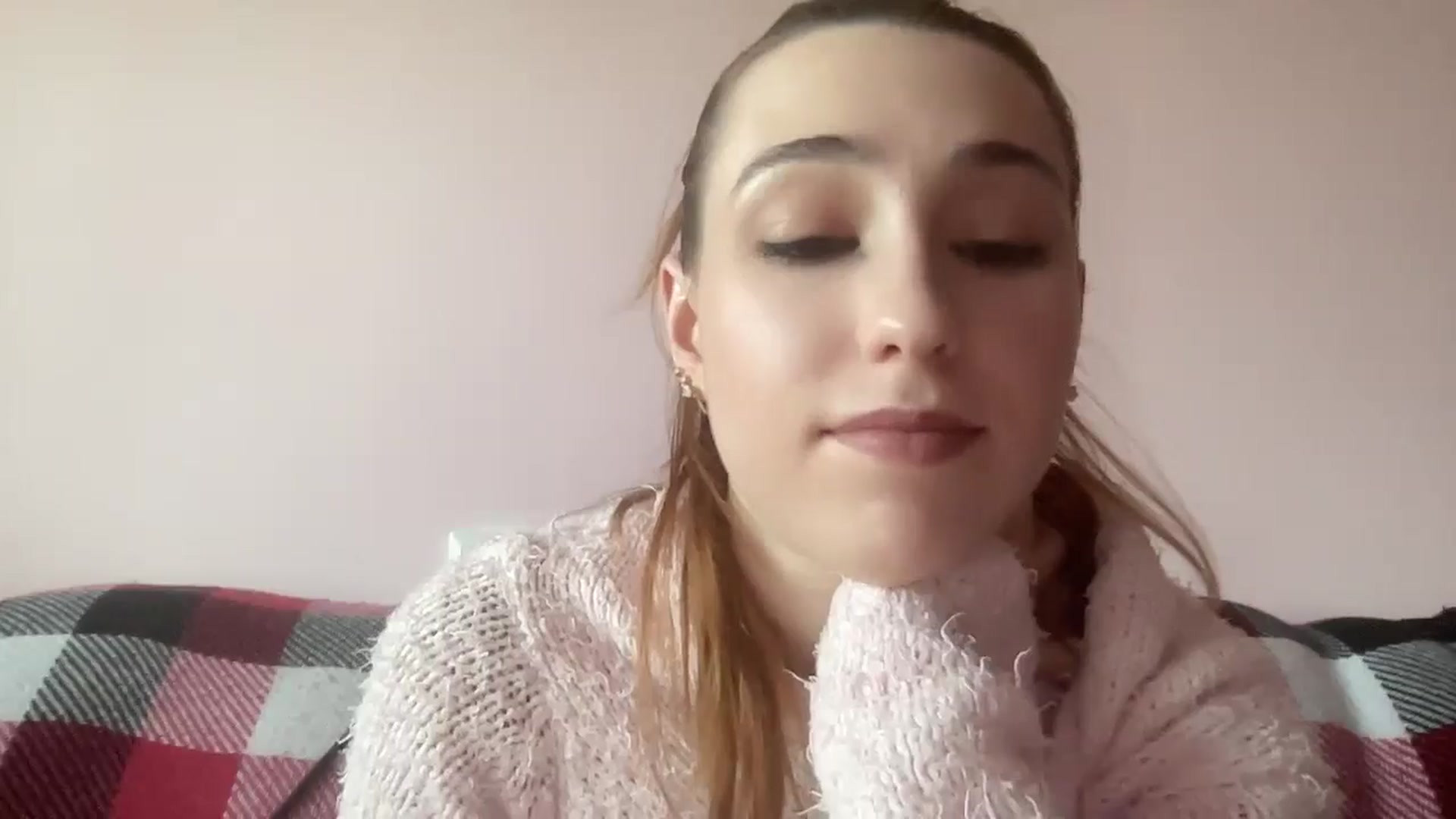Gallery image thumbnail from Just_I's myfreecams stream on, 05/16/2024, 15:10 image 12 of 20