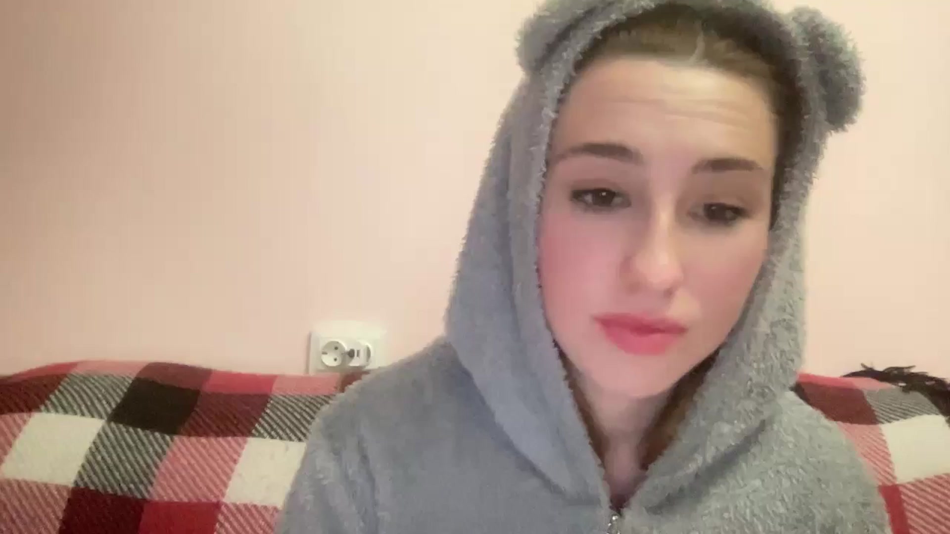 Gallery image thumbnail from Just_I's myfreecams stream on, 05/18/2024, 20:04 image 5 of 20