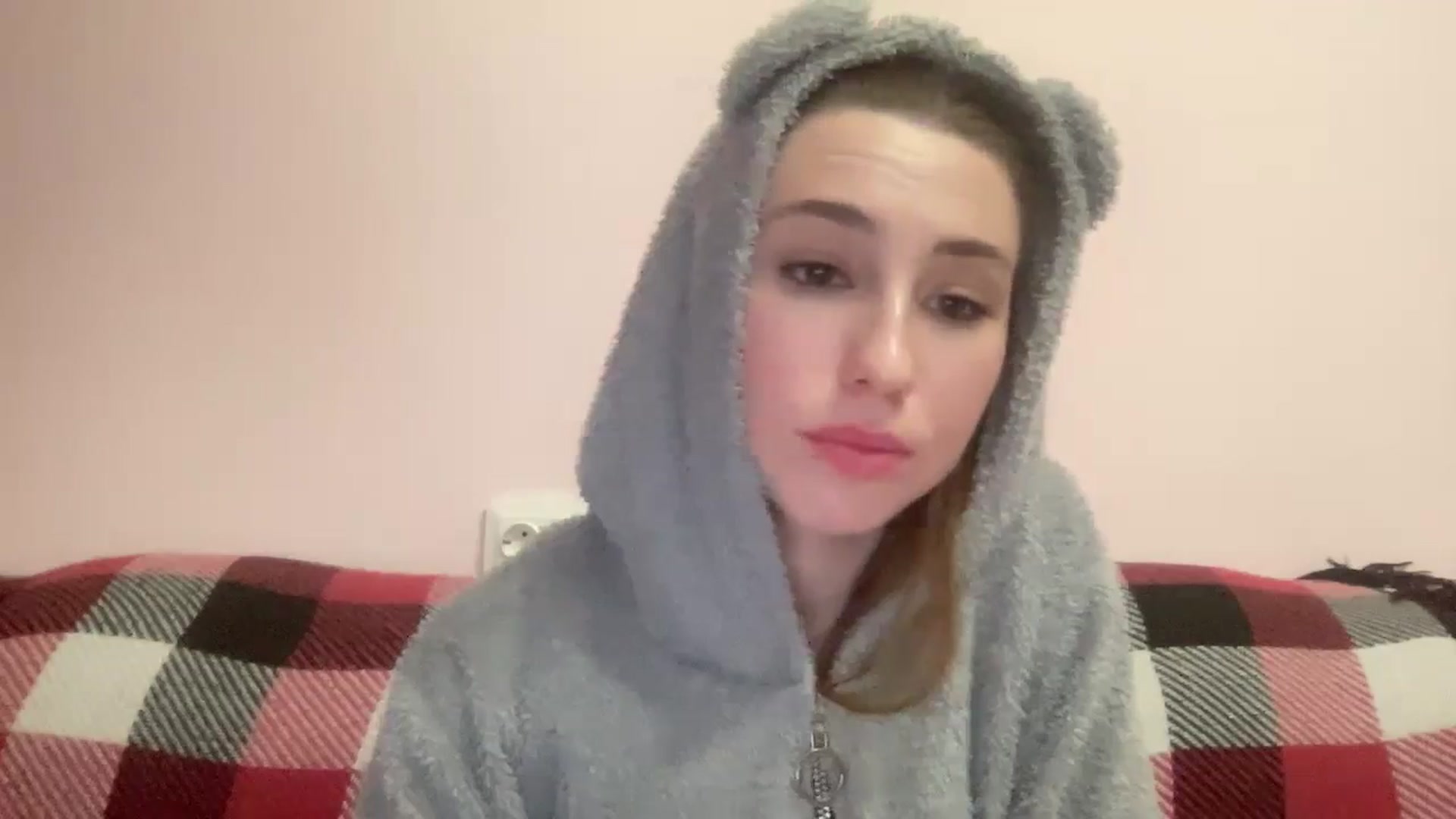 Gallery image thumbnail from Just_I's myfreecams stream on, 05/18/2024, 20:04 image 12 of 20