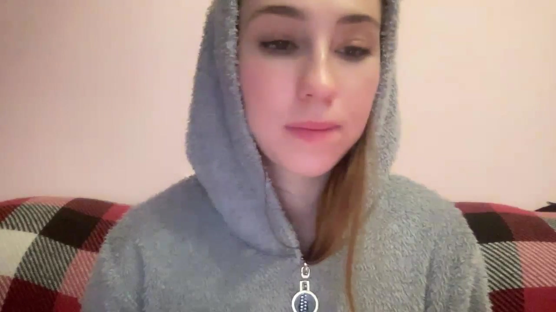Gallery image thumbnail from Just_I's myfreecams stream on, 05/19/2024, 01:33 image 19 of 20