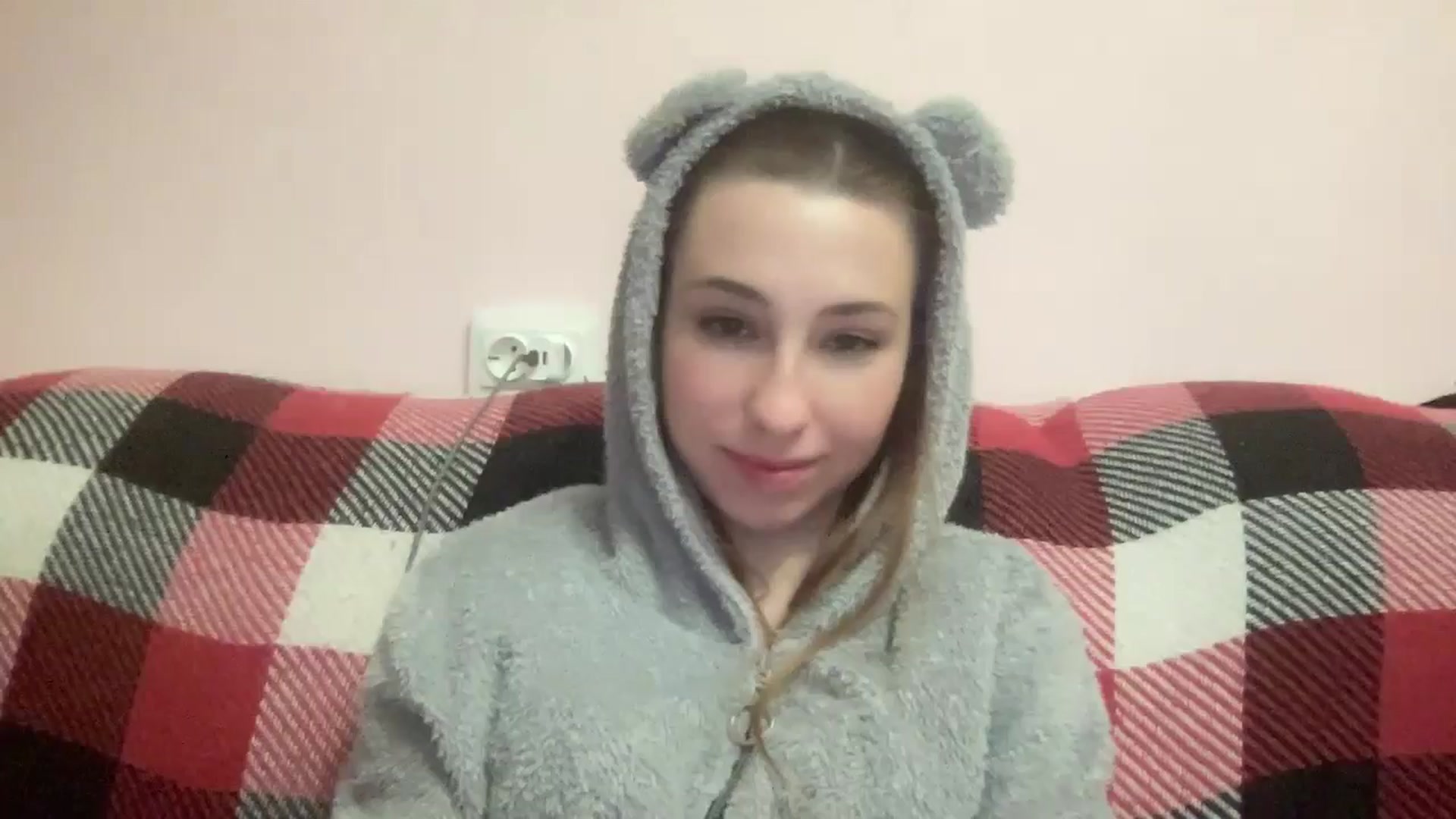 Gallery image thumbnail from Just_I's myfreecams stream on, 05/19/2024, 01:33 image 1 of 20