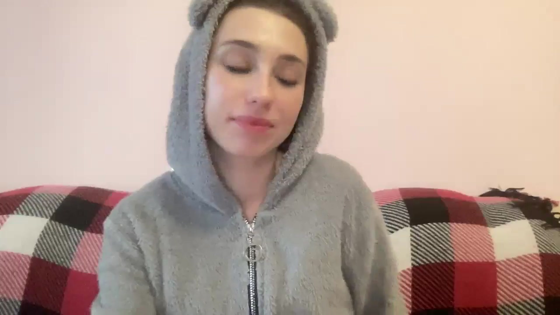 Gallery image thumbnail from Just_I's myfreecams stream on, 05/19/2024, 02:57 image 3 of 20