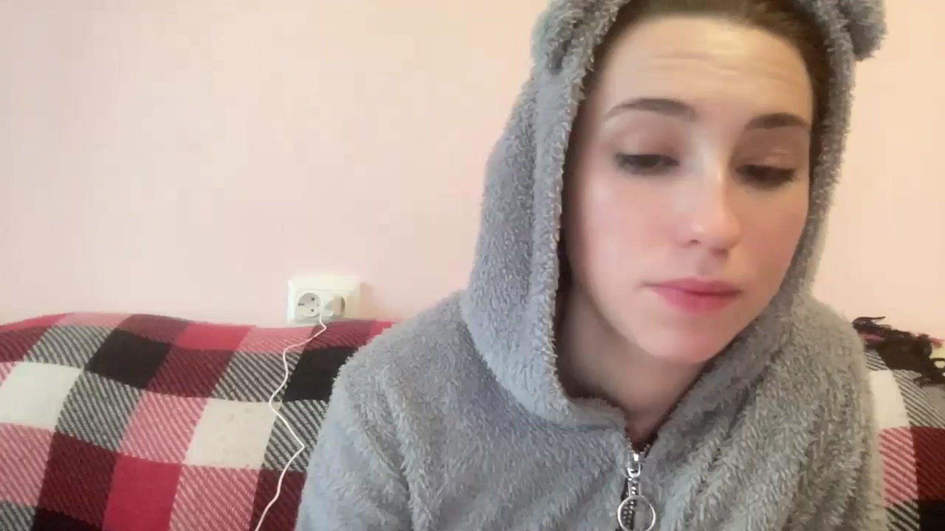 Gallery image thumbnail from Just_I's myfreecams stream on, 05/19/2024, 02:57 image 9 of 20