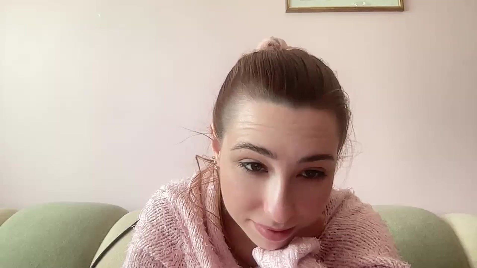 Gallery image thumbnail from Just_I's myfreecams stream on, 05/20/2024, 06:33 image 2 of 20