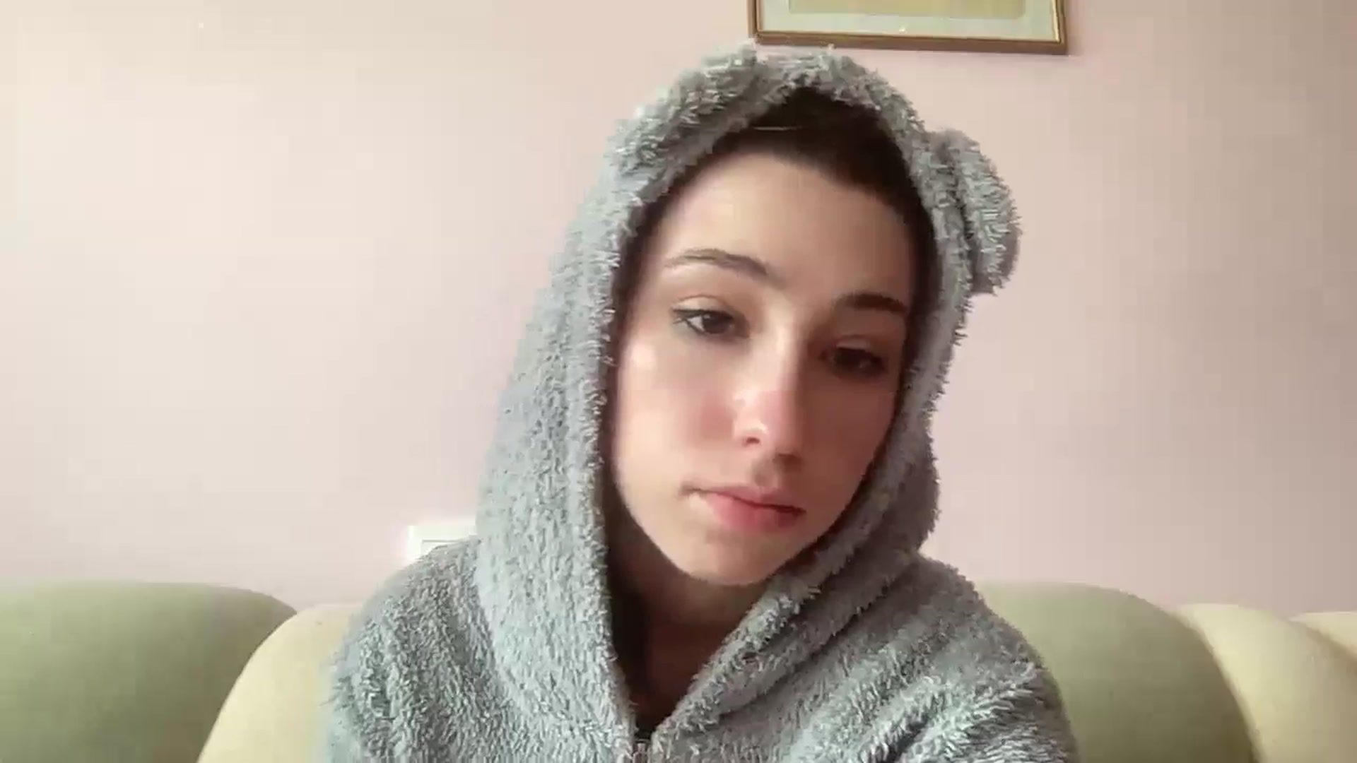 Gallery image thumbnail from Just_I's myfreecams stream on, 05/22/2024, 08:15 image 18 of 20
