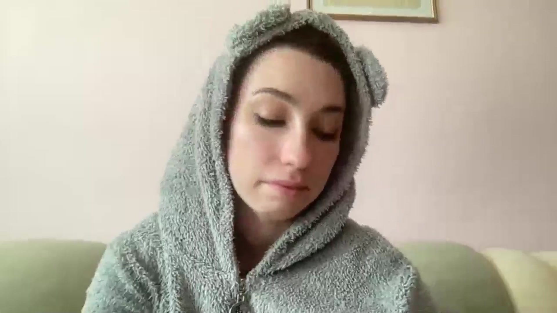 Gallery image thumbnail from Just_I's myfreecams stream on, 05/22/2024, 08:15 image 3 of 20