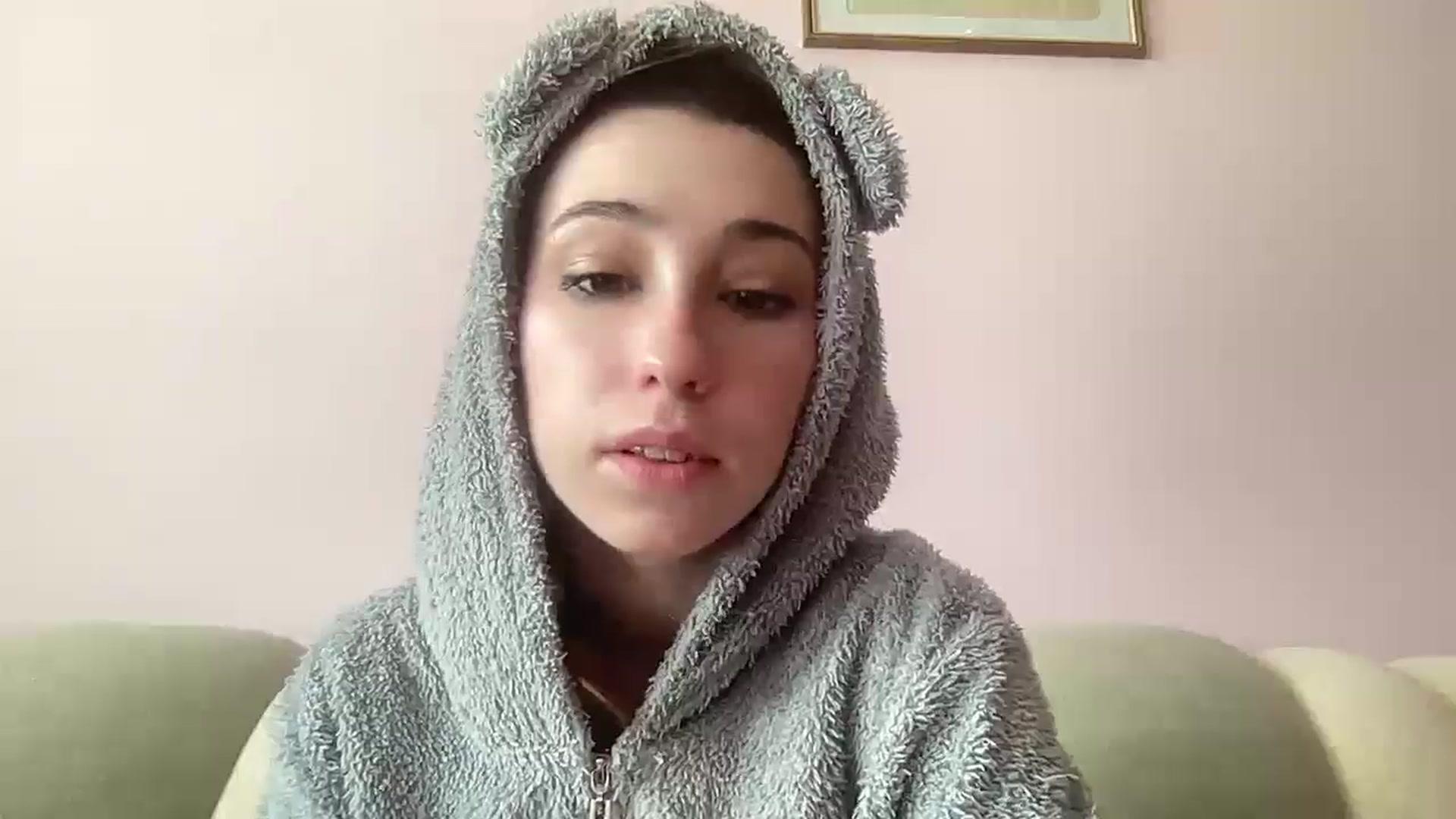 Gallery image thumbnail from Just_I's myfreecams stream on, 05/22/2024, 08:15 image 12 of 20