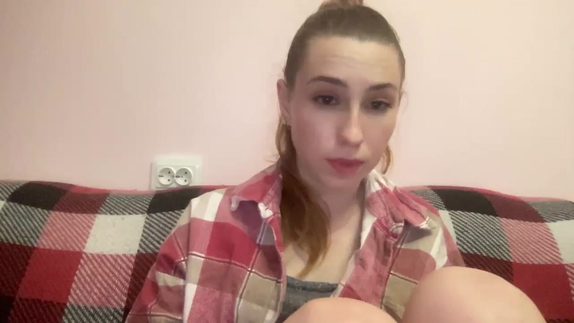 Gallery image thumbnail from Just_I's myfreecams stream on, 05/23/2024, 20:59 image 14 of 20