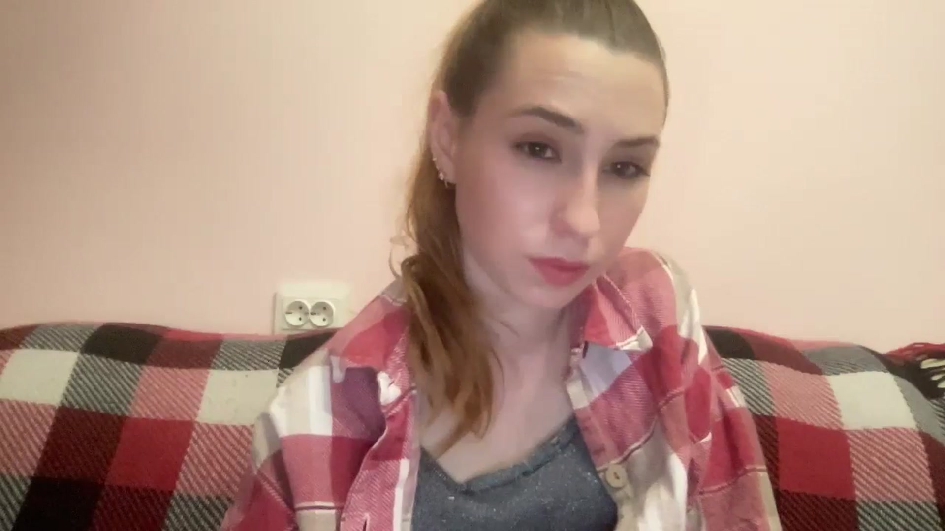 Gallery image thumbnail from Just_I's myfreecams stream on, 05/23/2024, 20:59 image 3 of 20