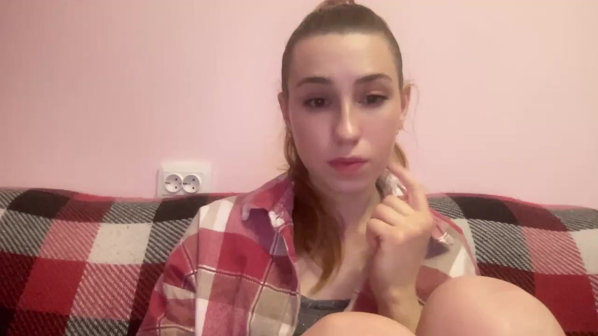 Gallery image thumbnail from Just_I's myfreecams stream on, 05/23/2024, 20:59 image 15 of 20
