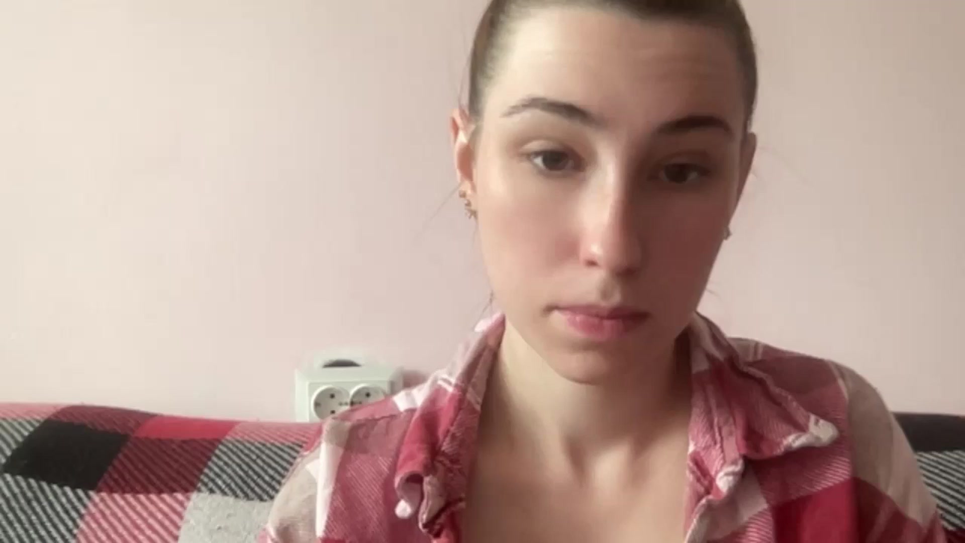 Gallery image thumbnail from Just_I's myfreecams stream on, 06/09/2024, 10:34 image 17 of 20