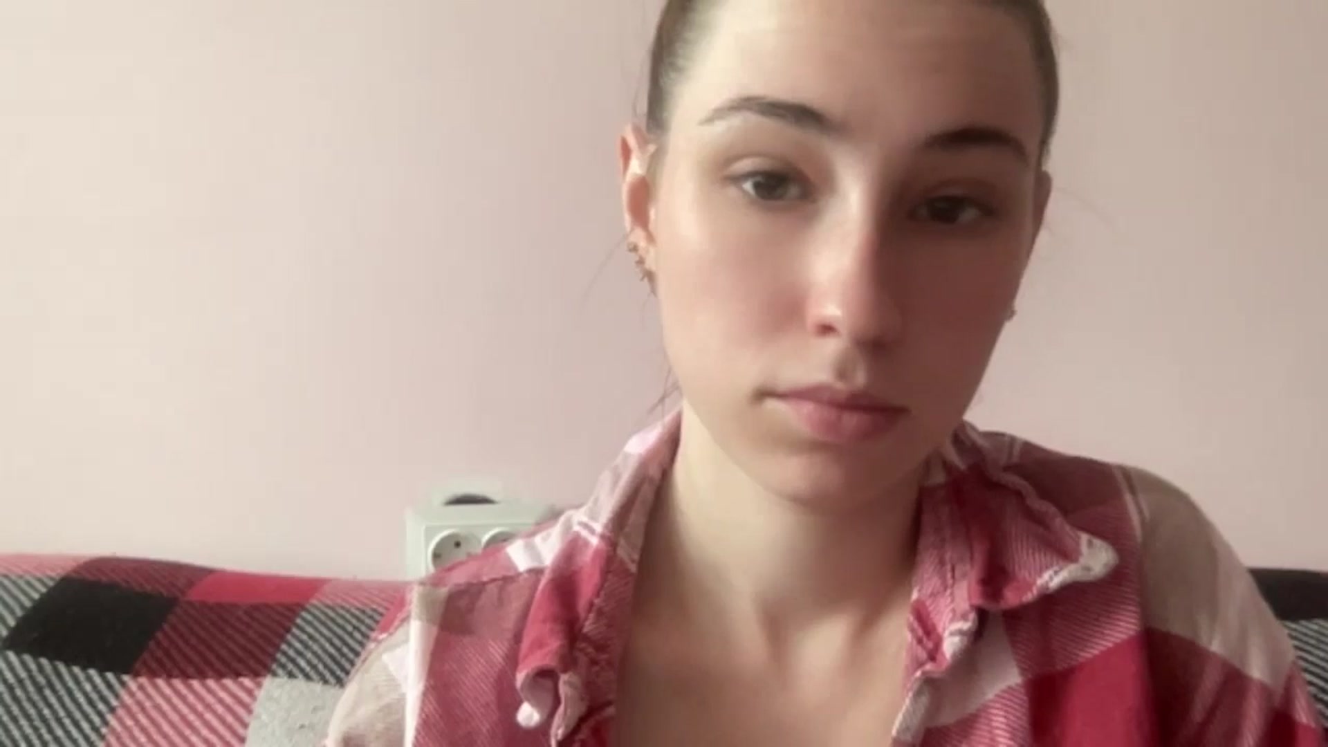 Gallery image thumbnail from Just_I's myfreecams stream on, 06/09/2024, 10:34 image 14 of 20