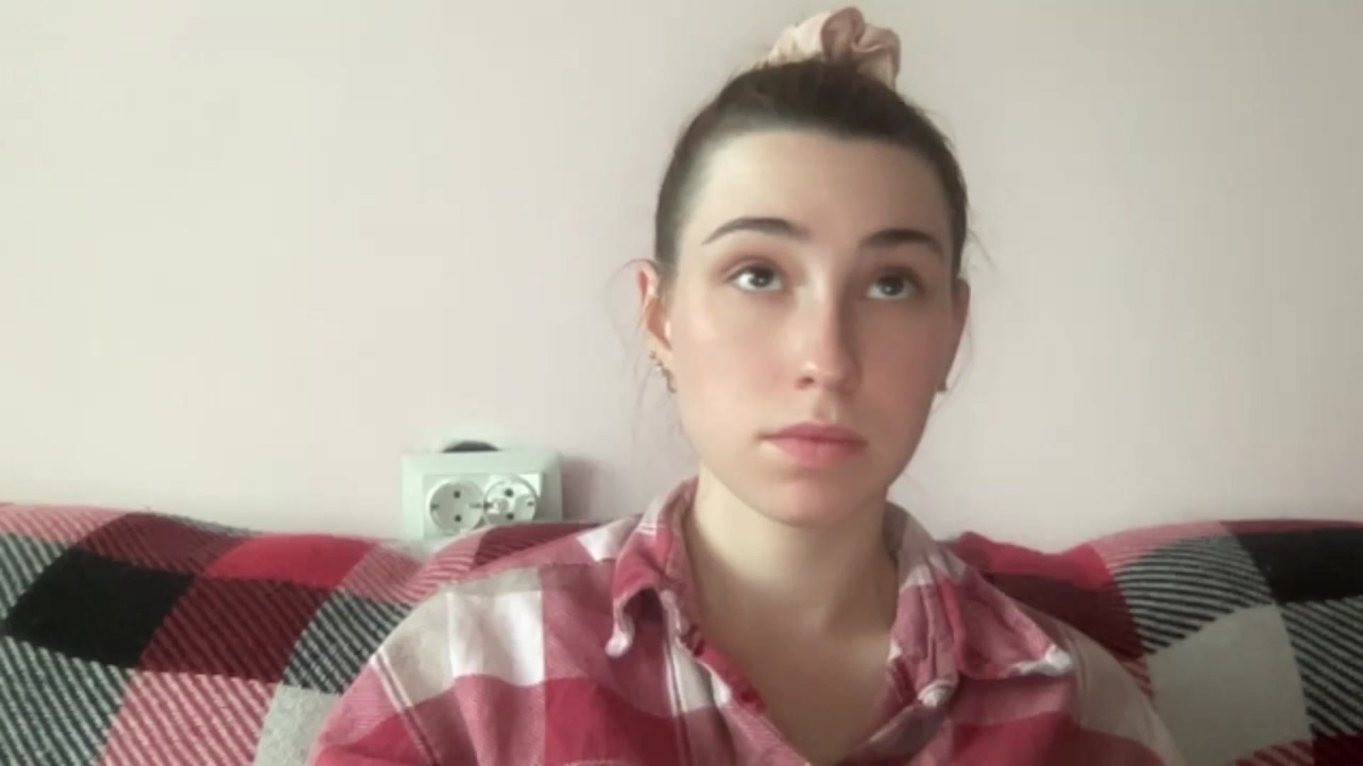 Gallery image thumbnail from Just_I's myfreecams stream on, 06/09/2024, 16:18 image 17 of 20