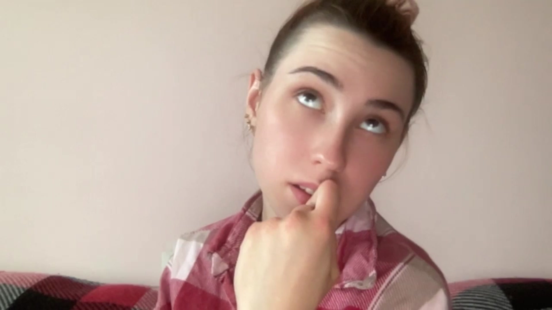 Gallery image thumbnail from Just_I's myfreecams stream on, 06/09/2024, 16:18 image 13 of 20