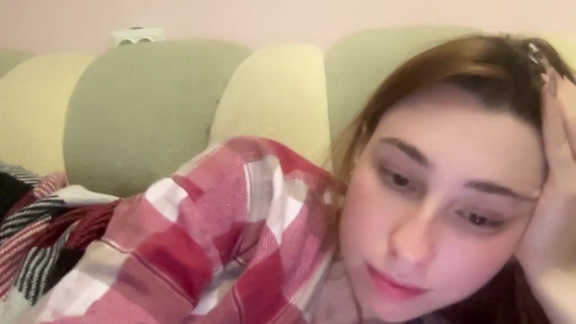Gallery image thumbnail from Just_I's myfreecams stream on, 06/09/2024, 23:01 image 1 of 20