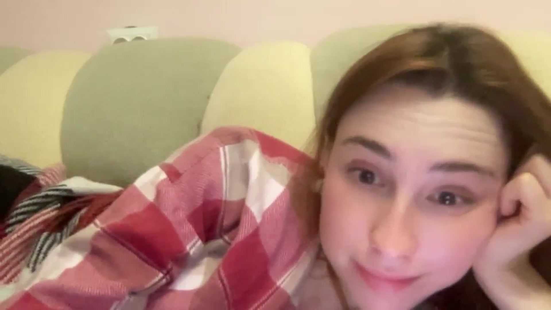 Gallery image thumbnail from Just_I's myfreecams stream on, 06/09/2024, 23:01 image 3 of 20