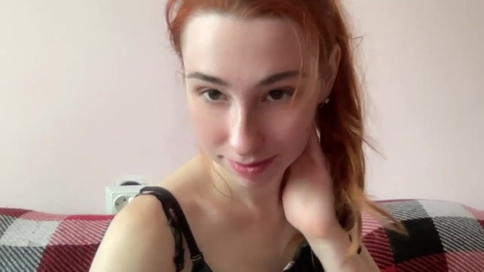 Gallery image thumbnail from Just_I's myfreecams stream on, 06/19/2024, 11:17 image 19 of 20