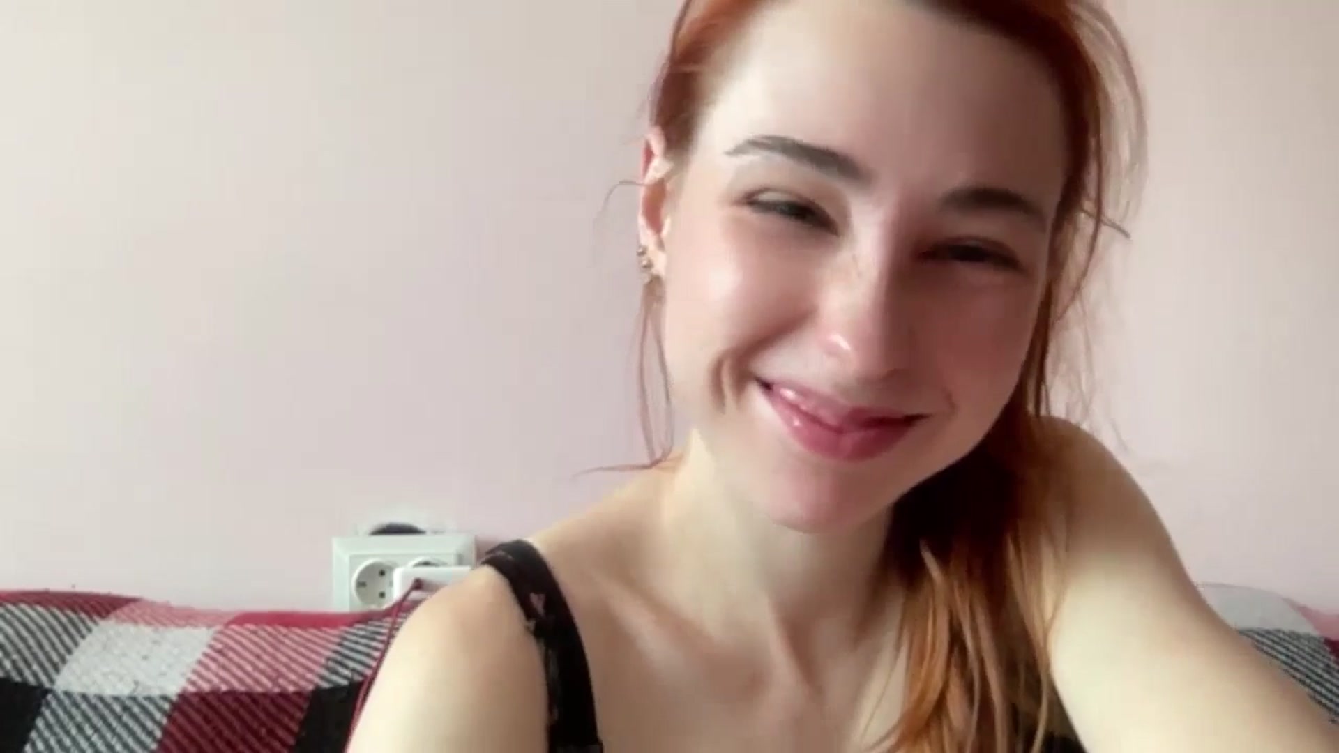 Gallery image thumbnail from Just_I's myfreecams stream on, 06/19/2024, 11:17 image 6 of 20