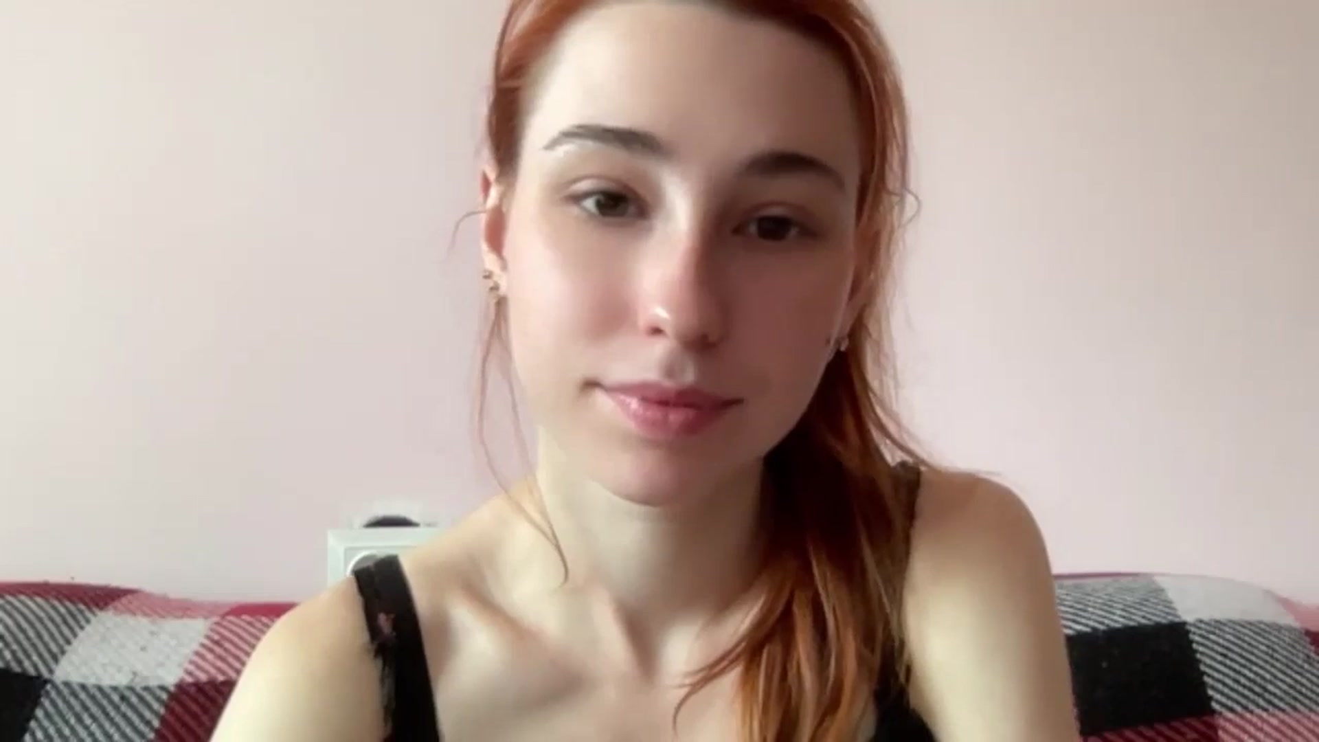 Gallery image thumbnail from Just_I's myfreecams stream on, 06/19/2024, 11:17 image 12 of 20