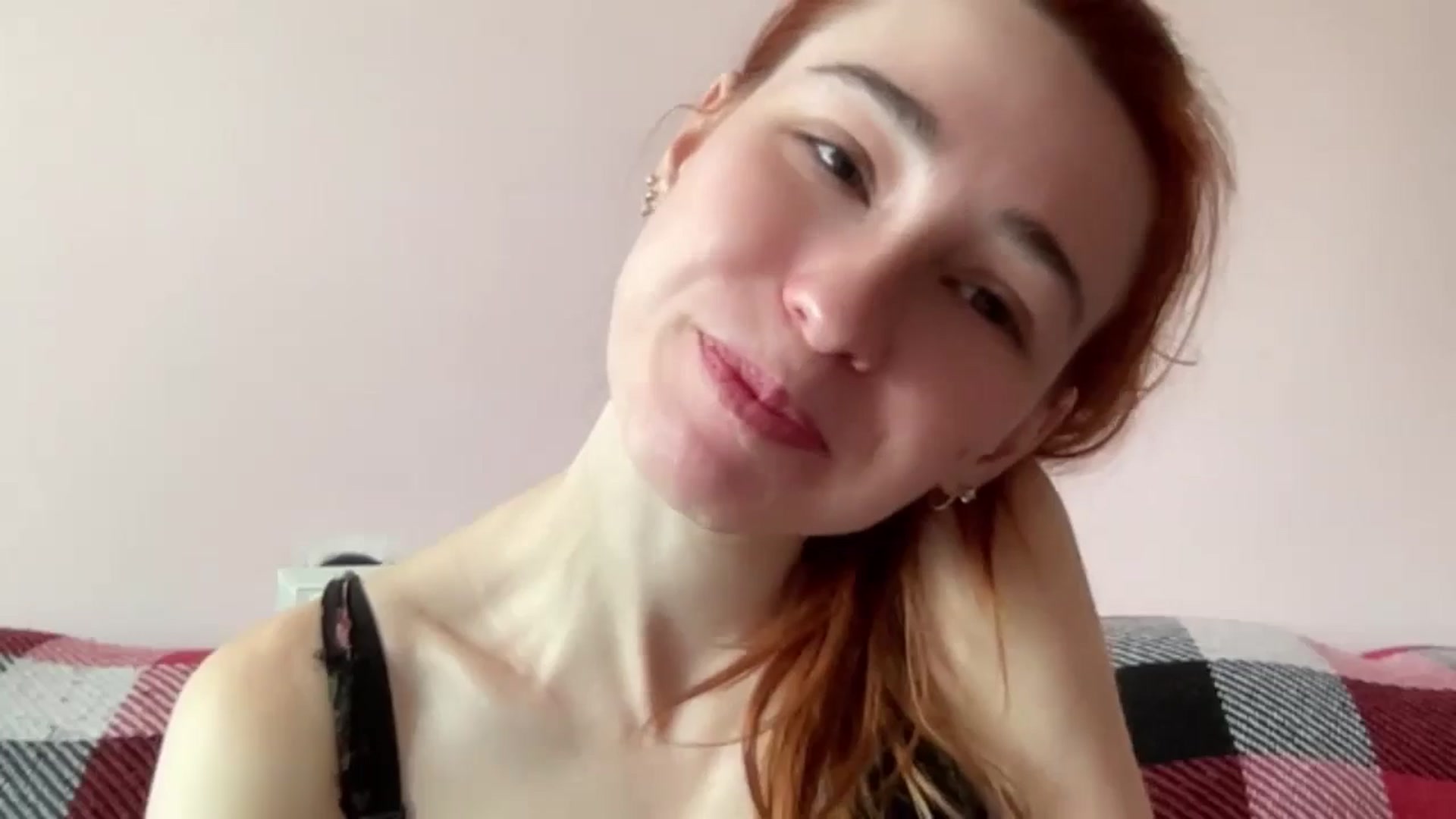 Gallery image thumbnail from Just_I's myfreecams stream on, 06/19/2024, 11:17 image 4 of 20