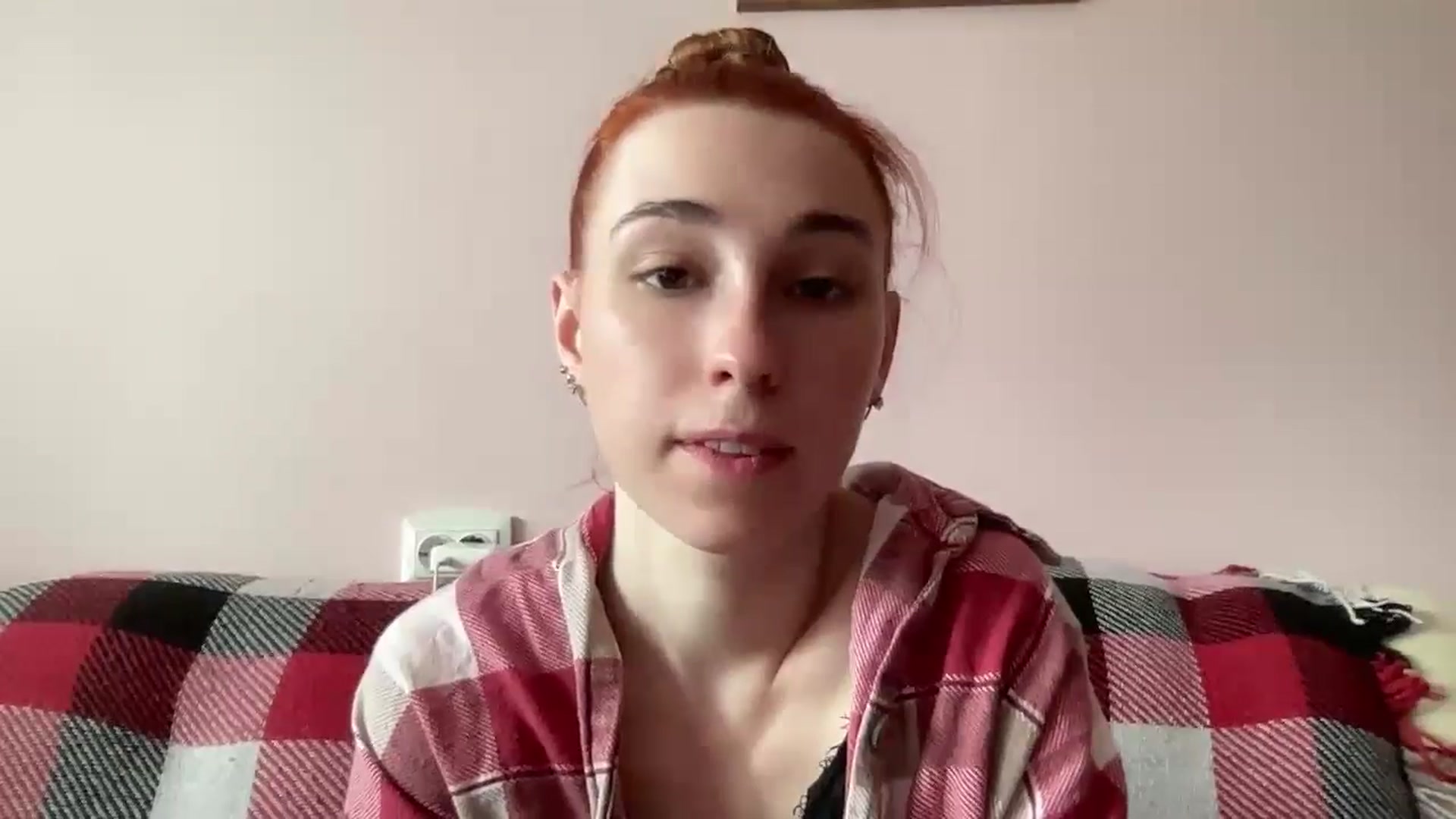 Gallery image thumbnail from Just_I's myfreecams stream on, 07/18/2024, 11:24 image 18 of 20