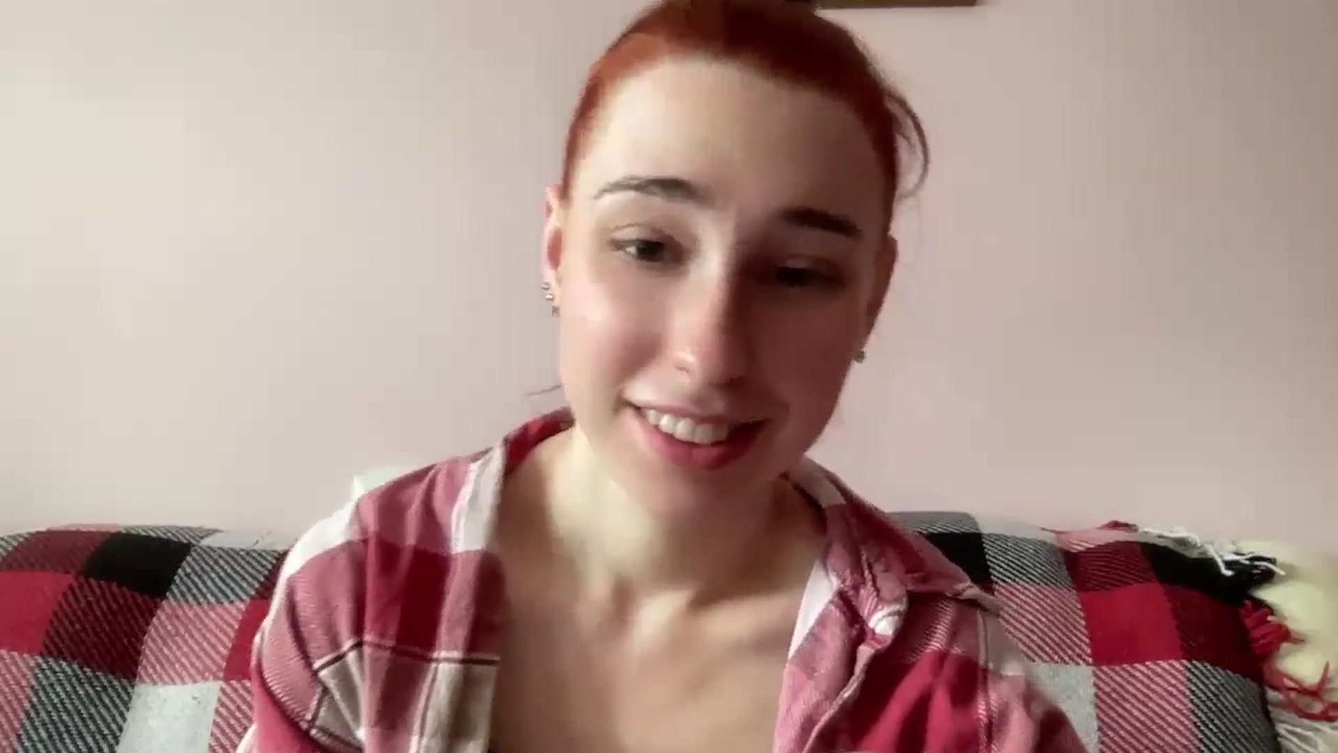 Gallery image thumbnail from Just_I's myfreecams stream on, 07/18/2024, 11:24 image 8 of 20