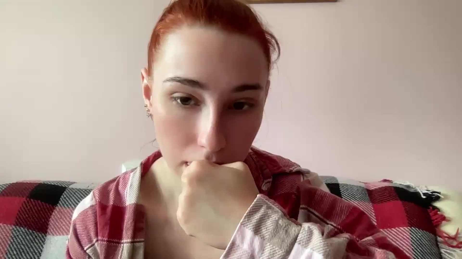 Gallery image thumbnail from Just_I's myfreecams stream on, 07/18/2024, 11:24 image 9 of 20
