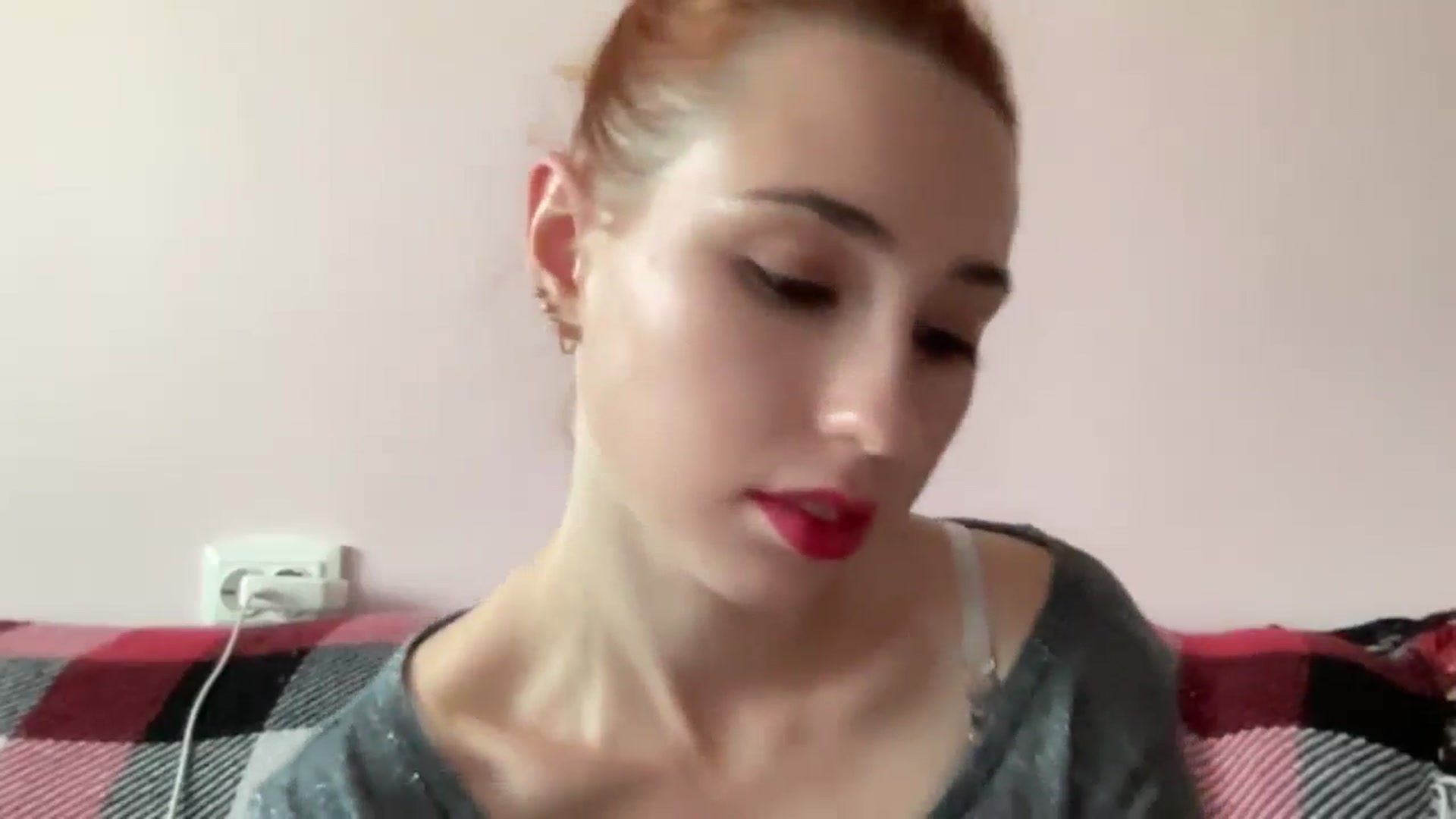 Gallery image thumbnail from Just_I's myfreecams stream on, 09/02/2024, 13:41 image 12 of 20