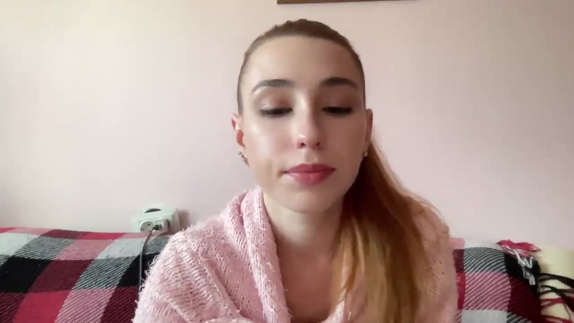 Gallery image thumbnail from Just_I's myfreecams stream on, 09/09/2024, 13:36 image 17 of 20