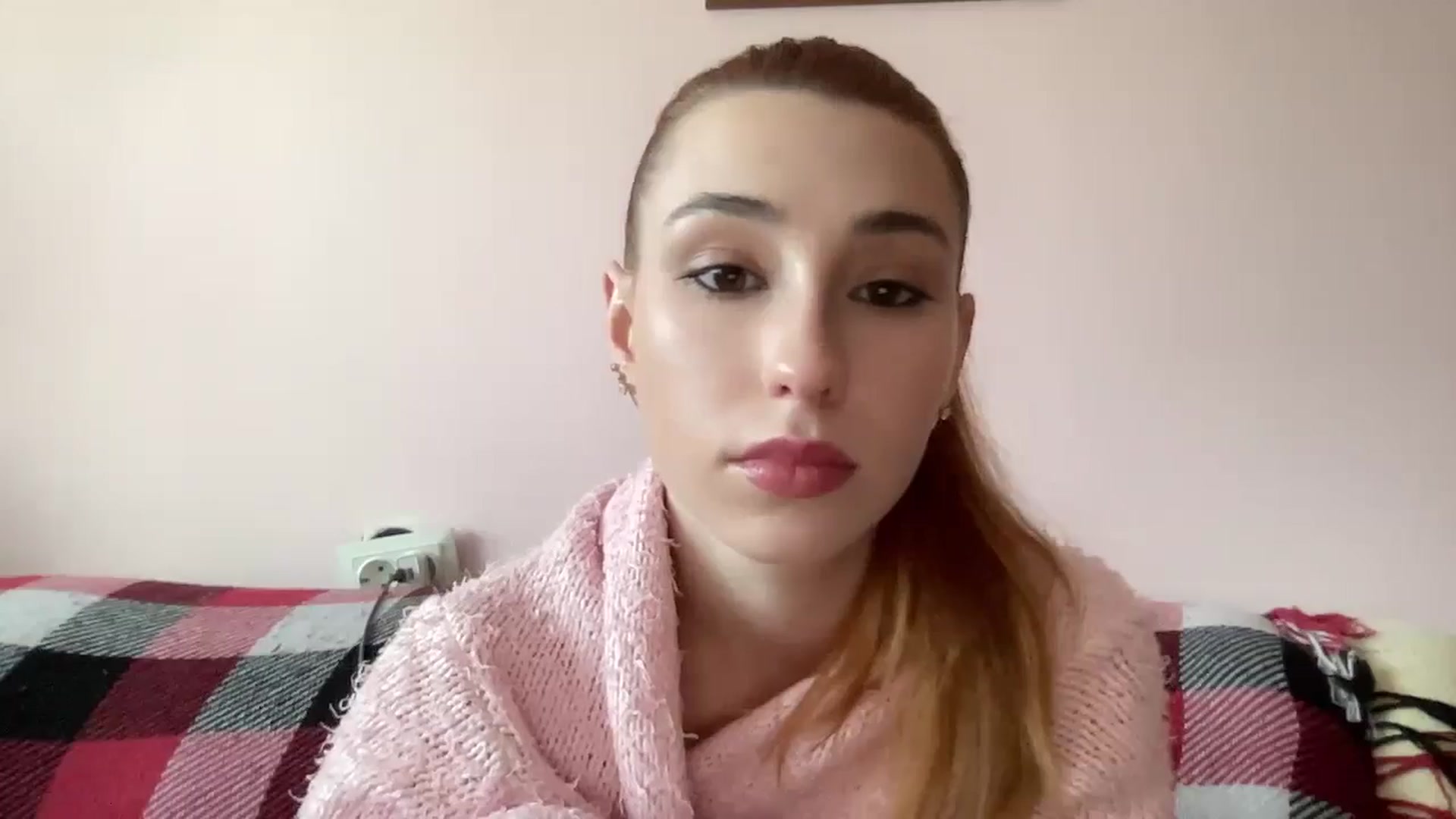 Gallery image thumbnail from Just_I's myfreecams stream on, 09/09/2024, 13:36 image 10 of 20