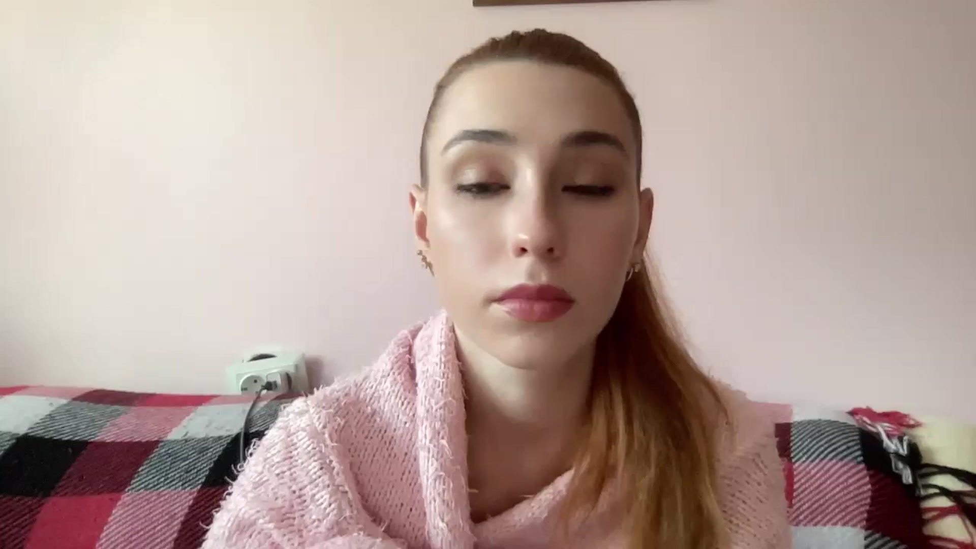 Gallery image thumbnail from Just_I's myfreecams stream on, 09/09/2024, 13:36 image 11 of 20