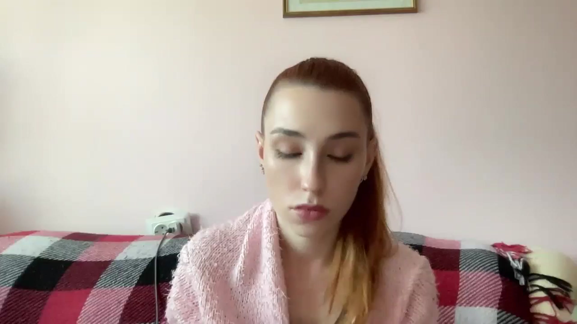 Gallery image thumbnail from Just_I's myfreecams stream on, 09/09/2024, 13:36 image 1 of 20