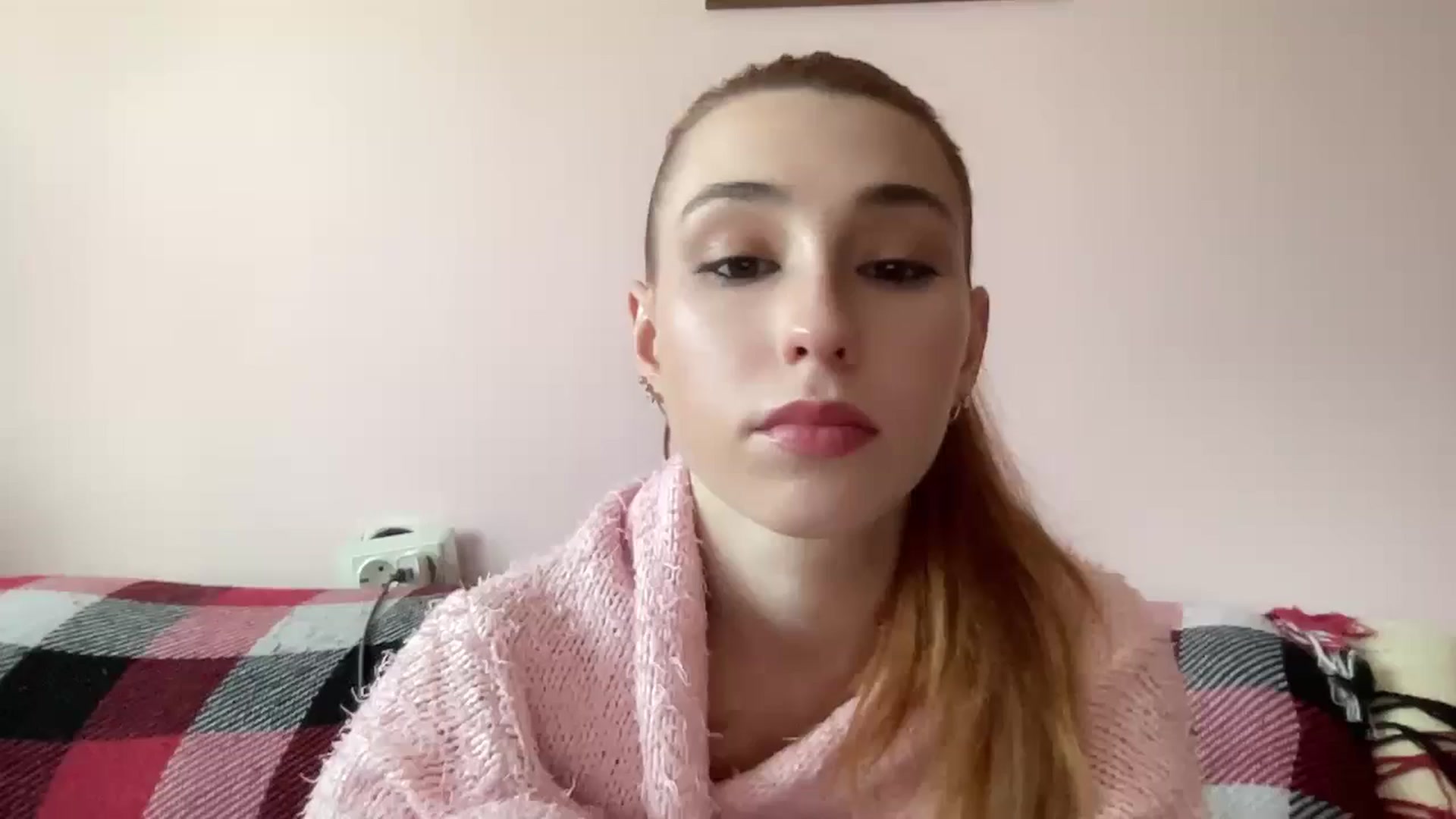 Gallery image thumbnail from Just_I's myfreecams stream on, 09/09/2024, 13:36 image 12 of 20